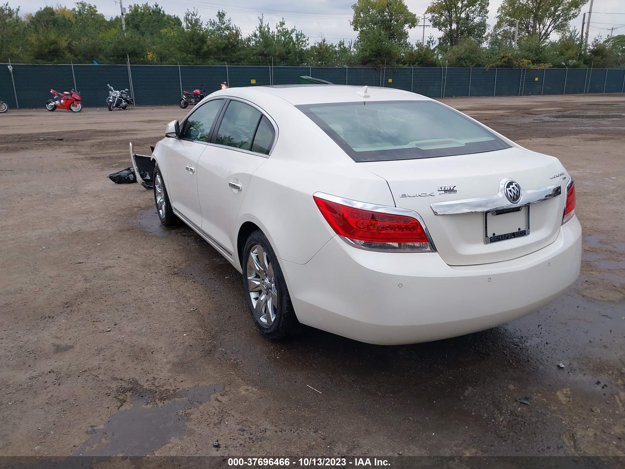 Photo 2 VIN: 1G4GC5EGXAF162401 - BUICK LACROSSE 