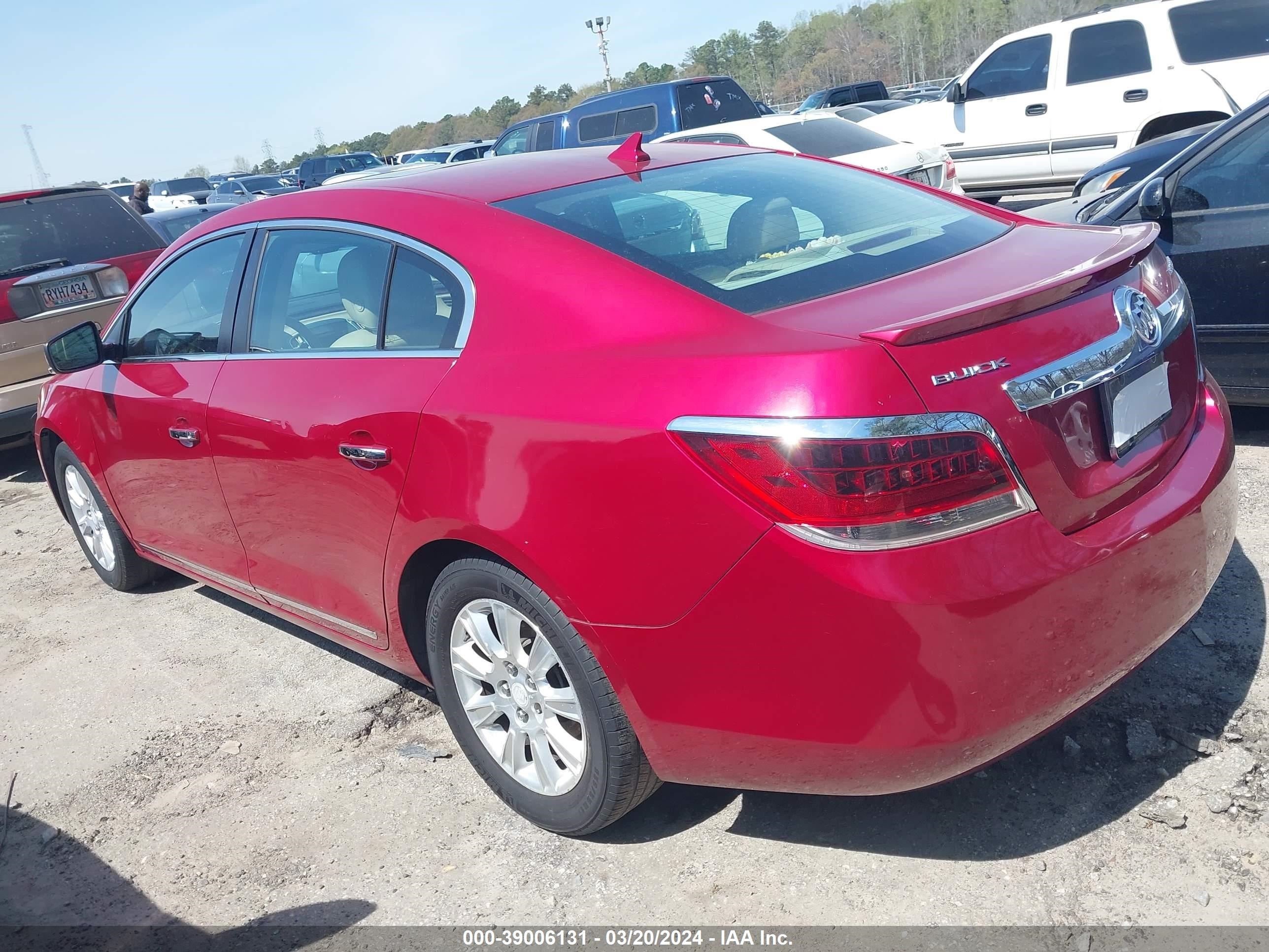 Photo 2 VIN: 1G4GC5ER1CF246918 - BUICK LACROSSE 