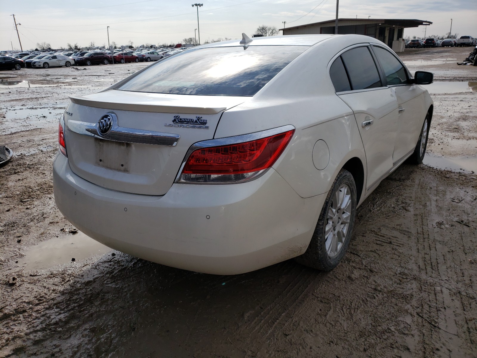 Photo 3 VIN: 1G4GC5ER5DF325722 - BUICK LACROSSE 