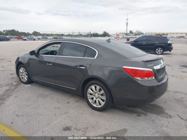 Photo 2 VIN: 1G4GC5ERXDF181522 - BUICK LACROSSE 