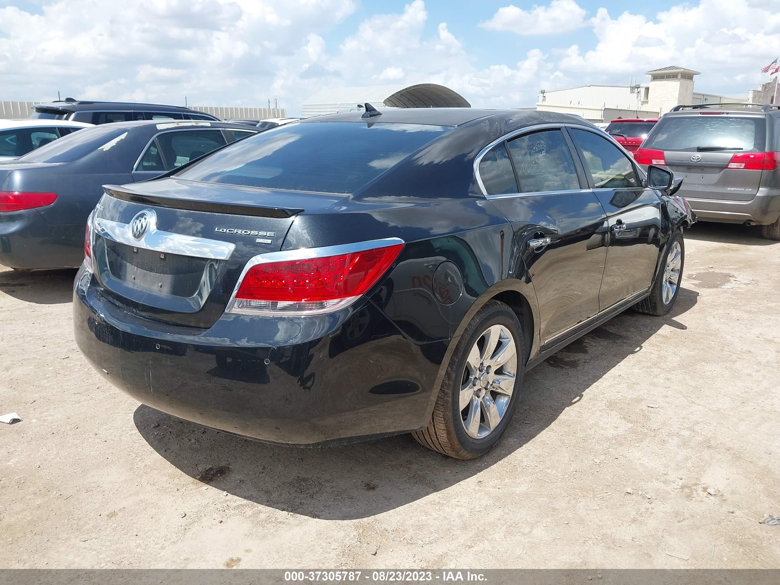 Photo 3 VIN: 1G4GC5GD7BF153997 - BUICK LACROSSE 