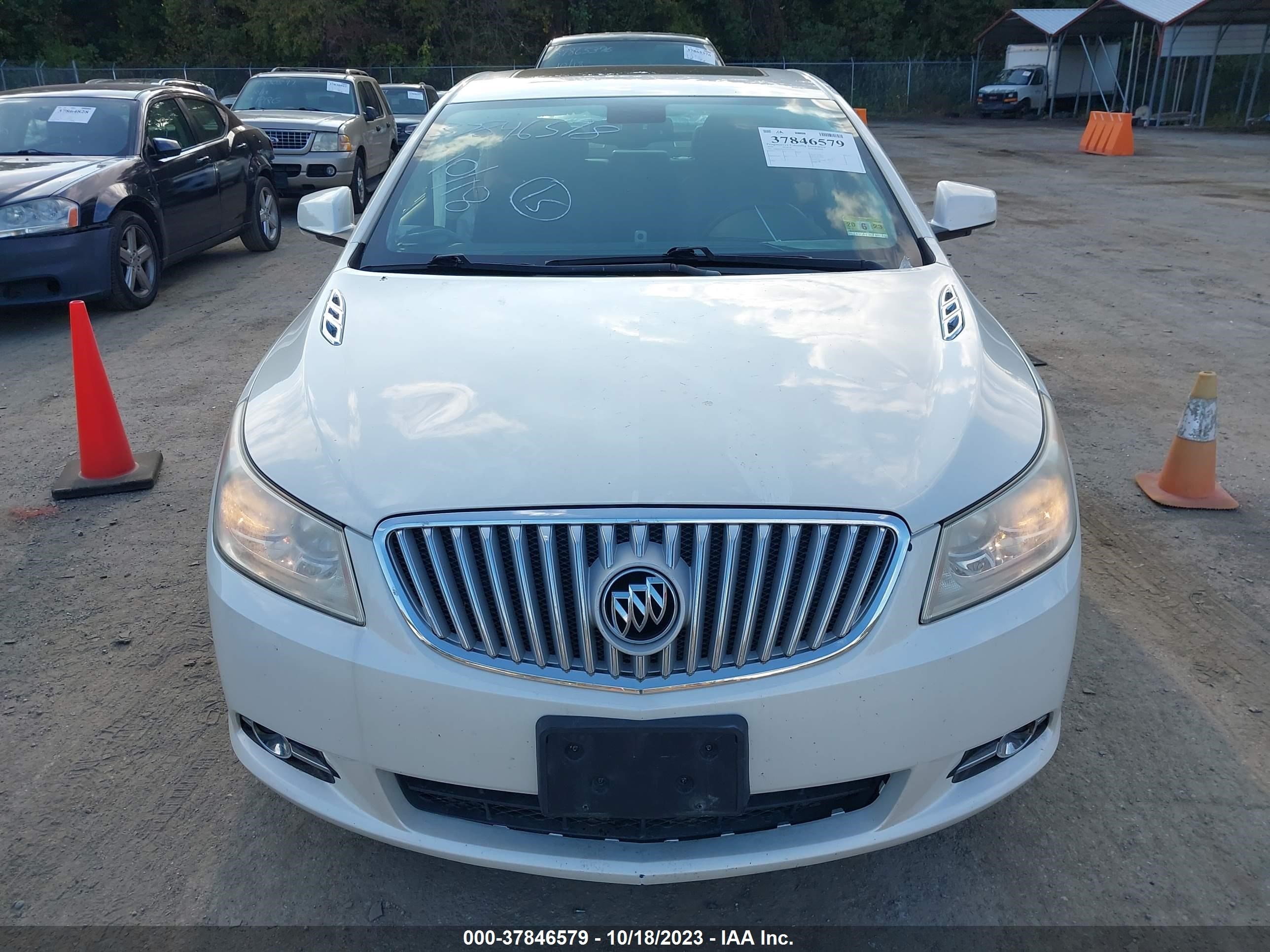 Photo 11 VIN: 1G4GC5GG6AF273279 - BUICK LACROSSE 