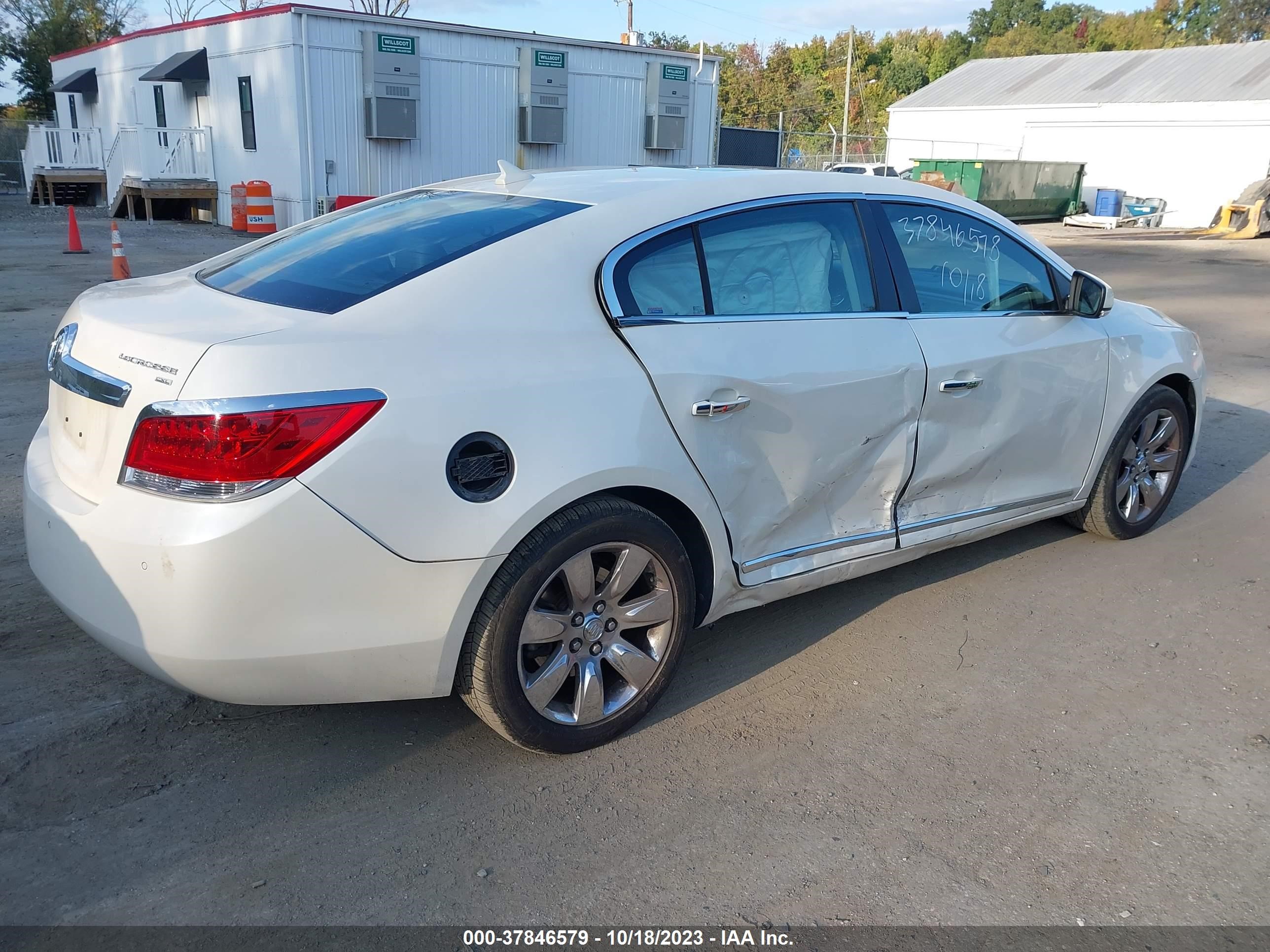 Photo 3 VIN: 1G4GC5GG6AF273279 - BUICK LACROSSE 