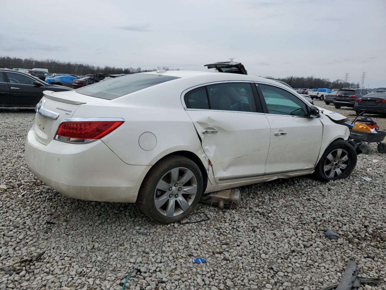 Photo 2 VIN: 1G4GC5GGXAF140413 - BUICK LACROSSE 