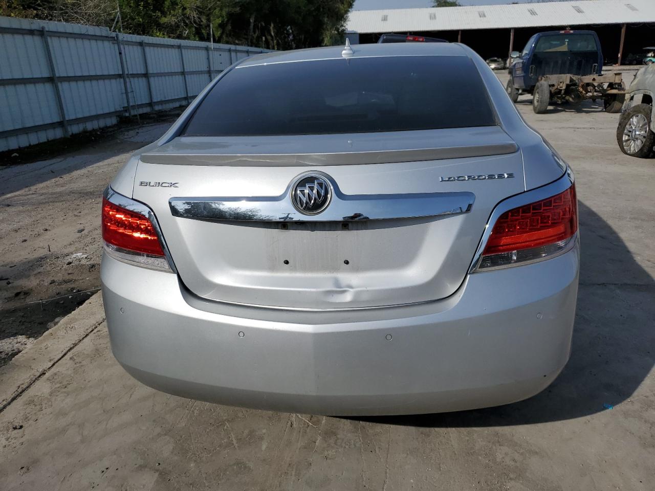 Photo 5 VIN: 1G4GC5GR2DF277979 - BUICK LACROSSE 