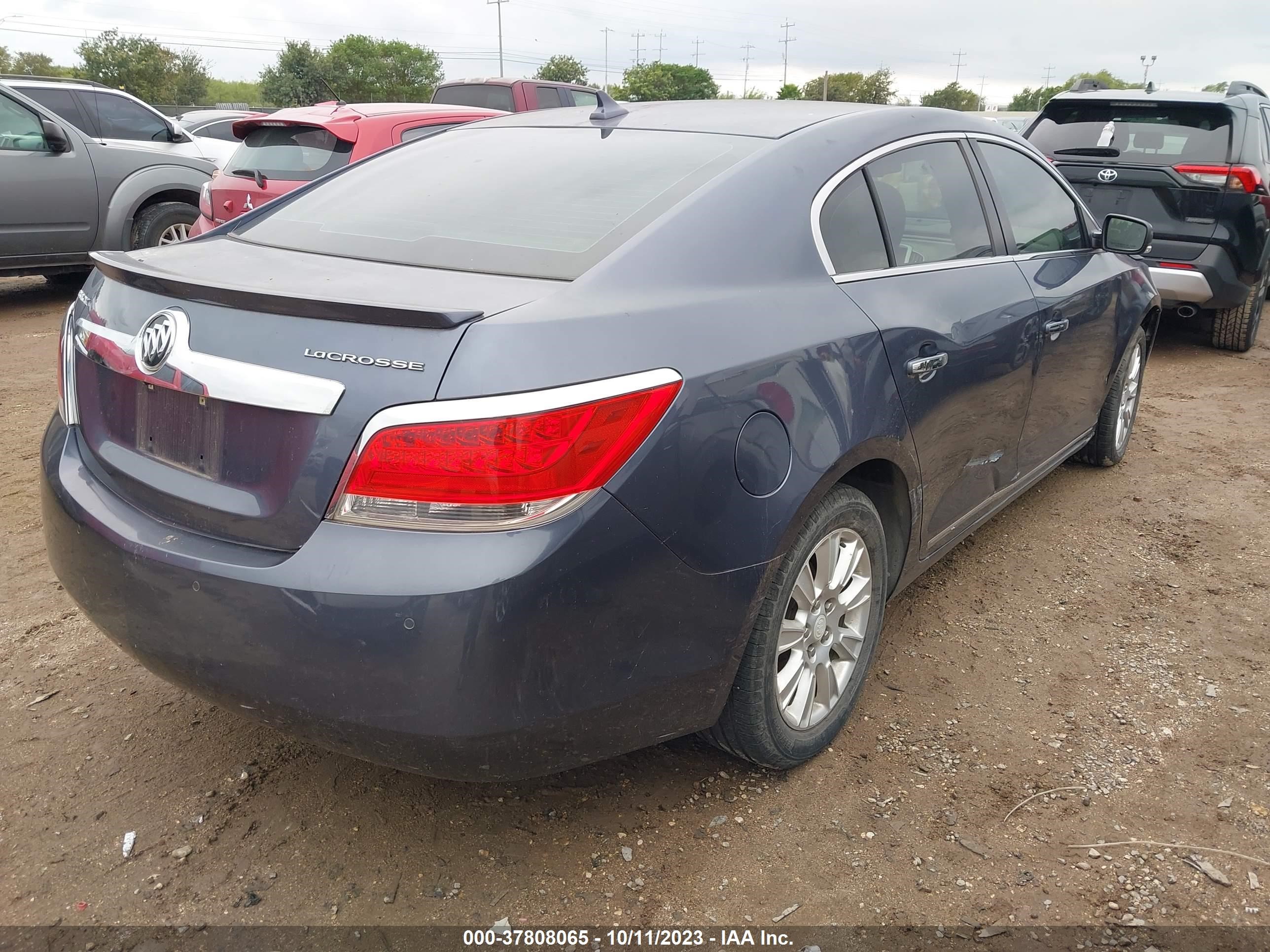 Photo 3 VIN: 1G4GC5GR8DF252455 - BUICK LACROSSE 