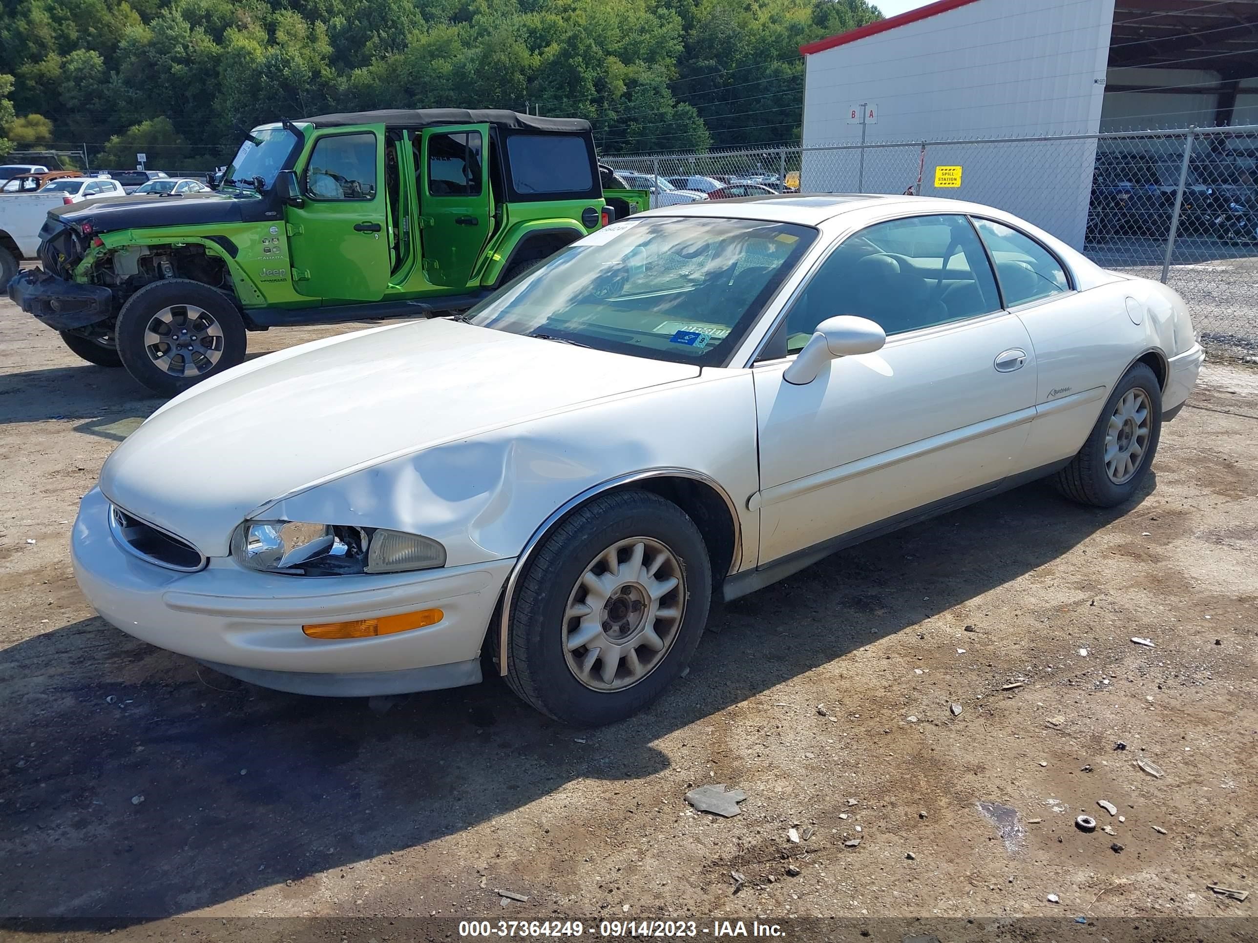 Photo 1 VIN: 1G4GD2212X4701108 - BUICK RIVIERA 