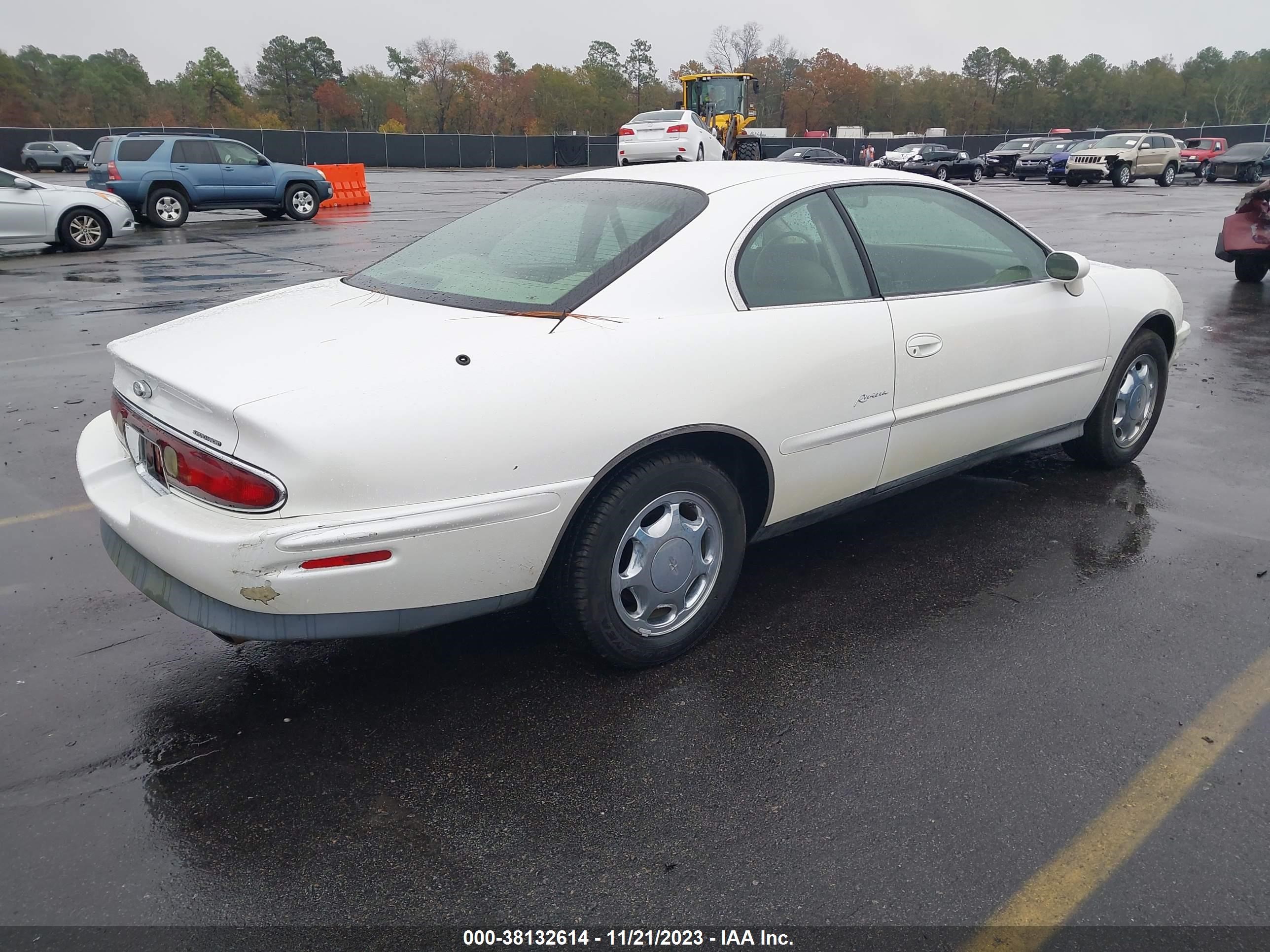 Photo 3 VIN: 1G4GD2213V4711191 - BUICK RIVIERA 