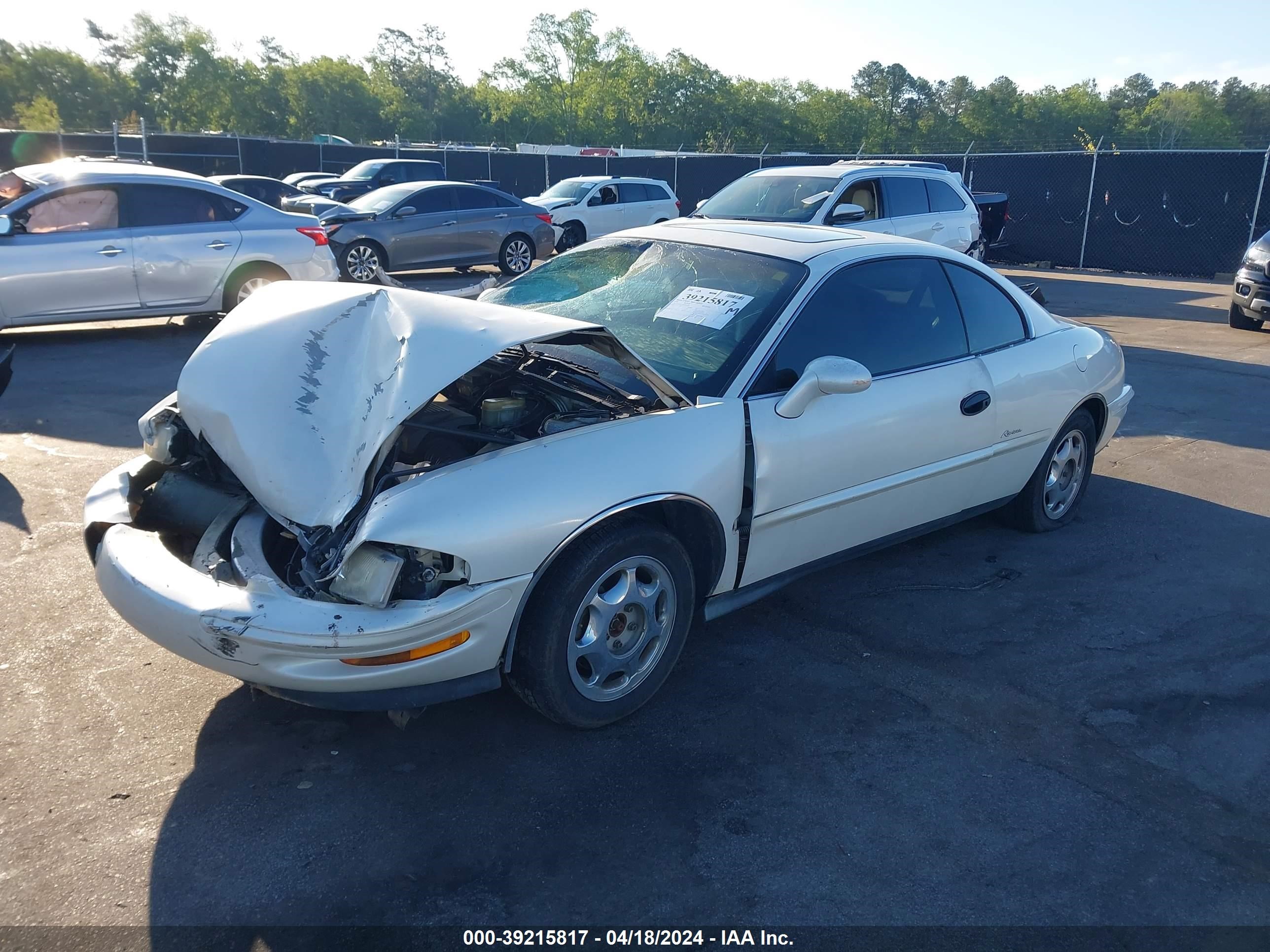 Photo 1 VIN: 1G4GD2218W4709714 - BUICK RIVIERA 