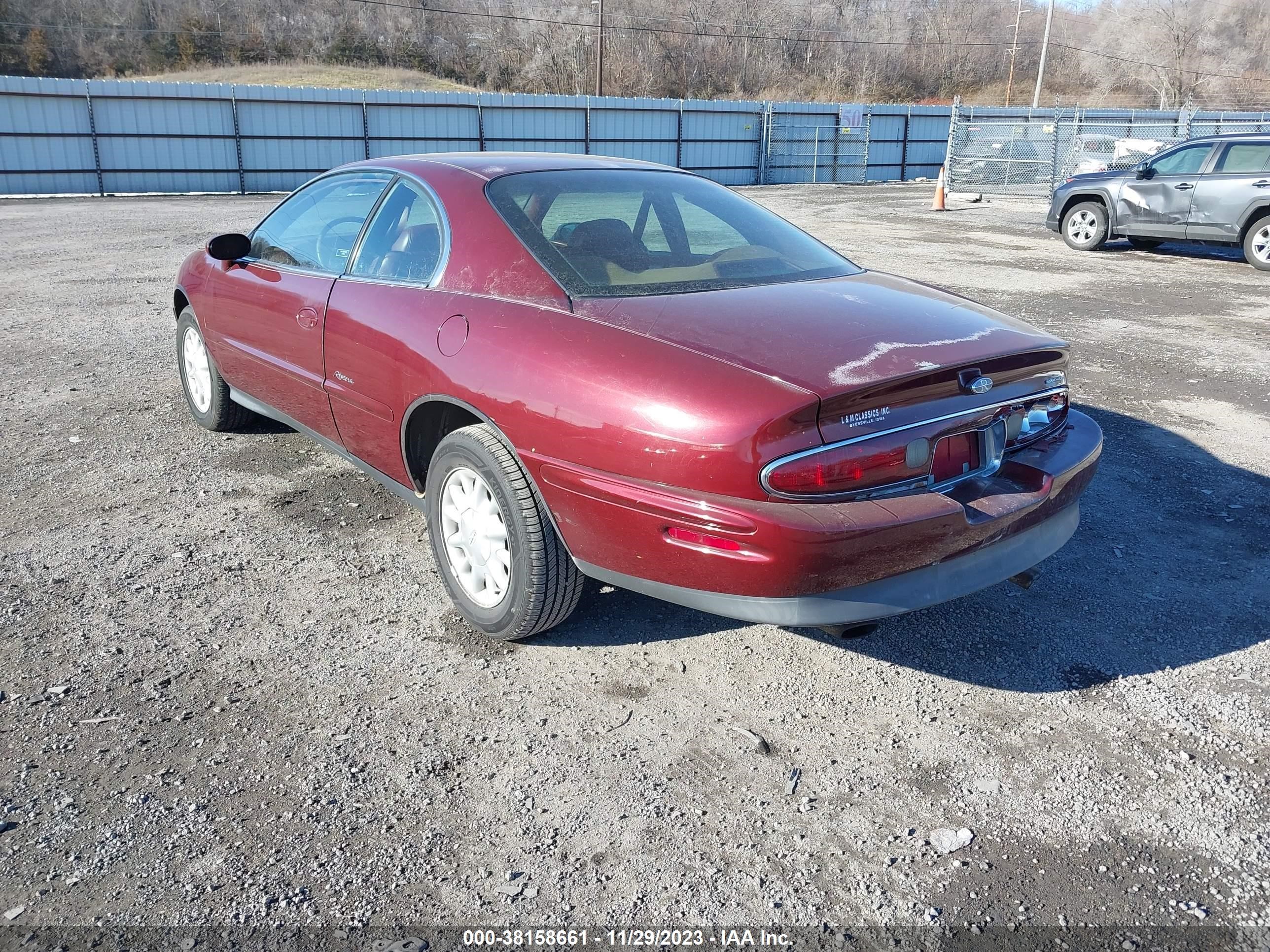 Photo 2 VIN: 1G4GD2219W4708412 - BUICK RIVIERA 