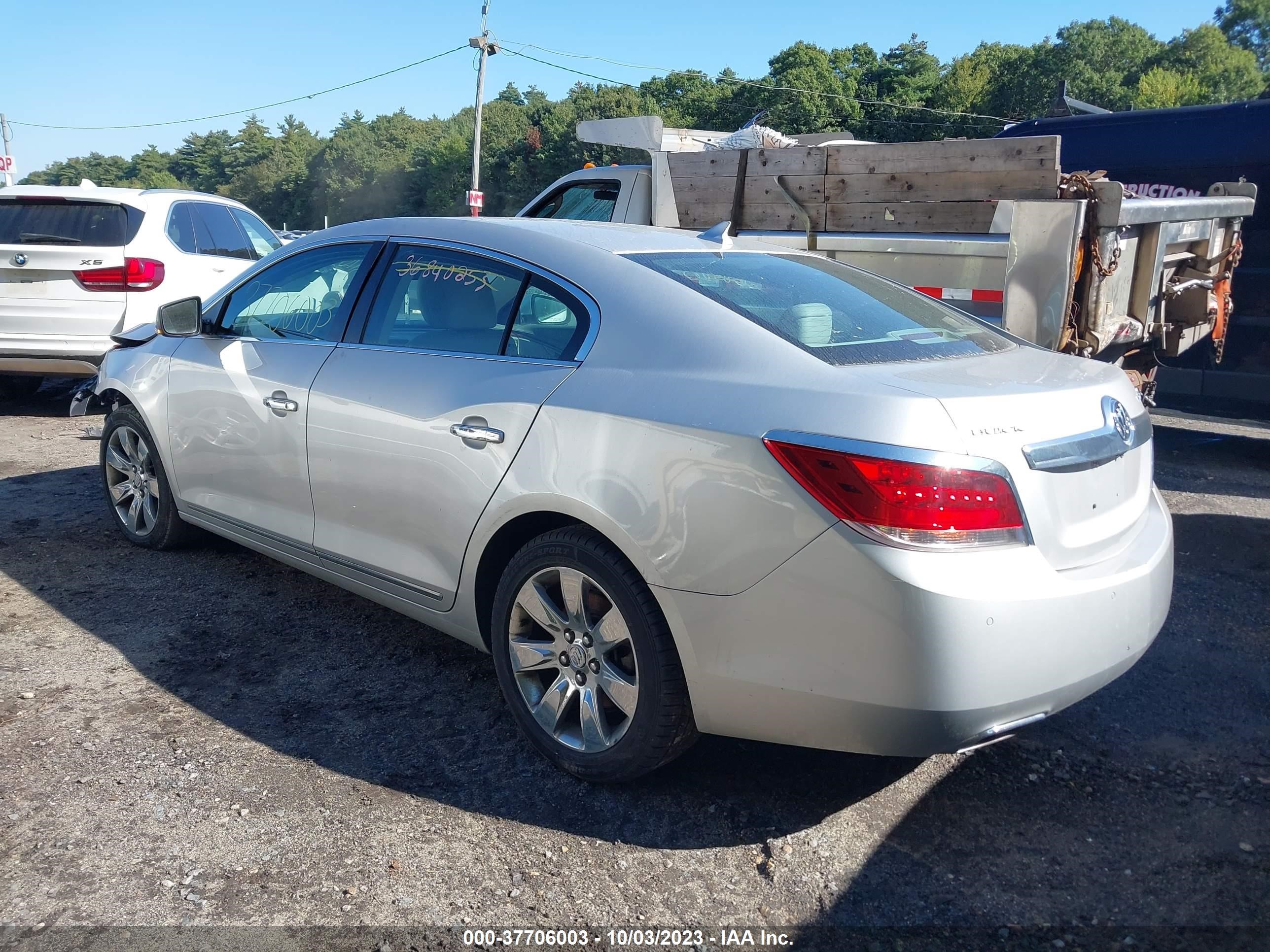 Photo 2 VIN: 1G4GD5E31CF370891 - BUICK LACROSSE 