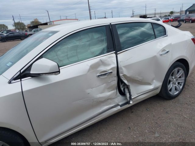 Photo 5 VIN: 1G4GD5E32CF126621 - BUICK LACROSSE 