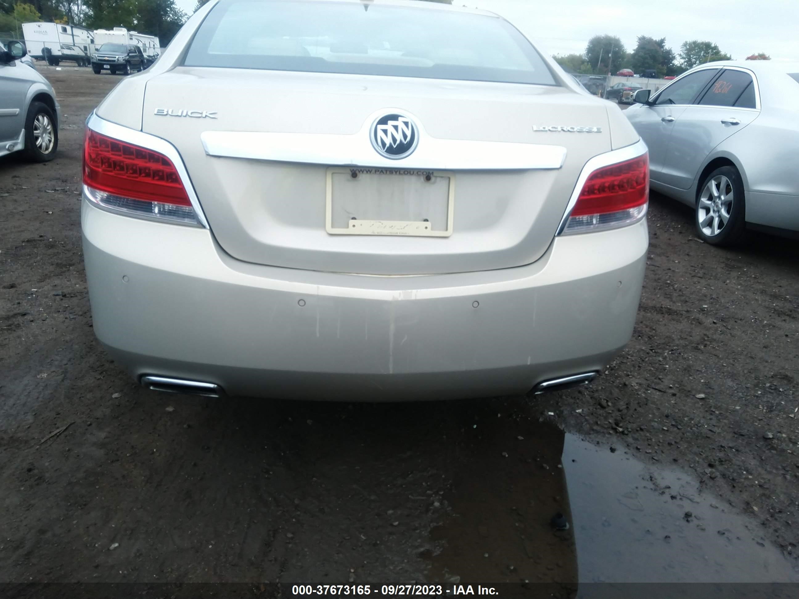 Photo 15 VIN: 1G4GD5E39CF115003 - BUICK LACROSSE 