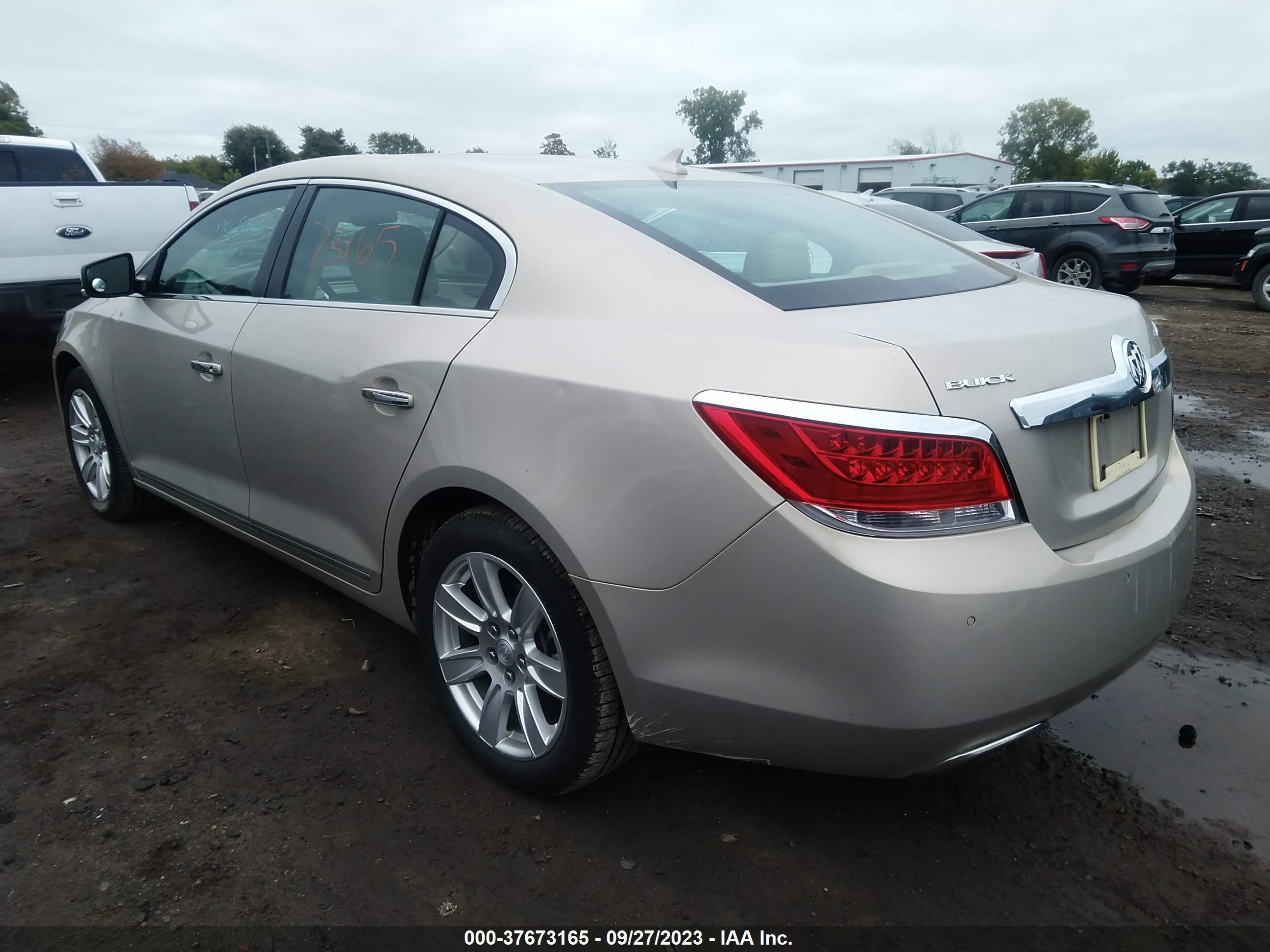 Photo 2 VIN: 1G4GD5E39CF115003 - BUICK LACROSSE 