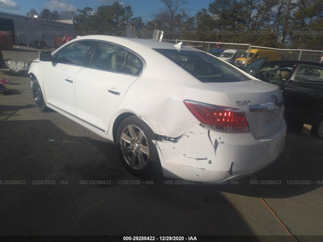 Photo 2 VIN: 1G4GD5E39CF137261 - BUICK LACROSSE 