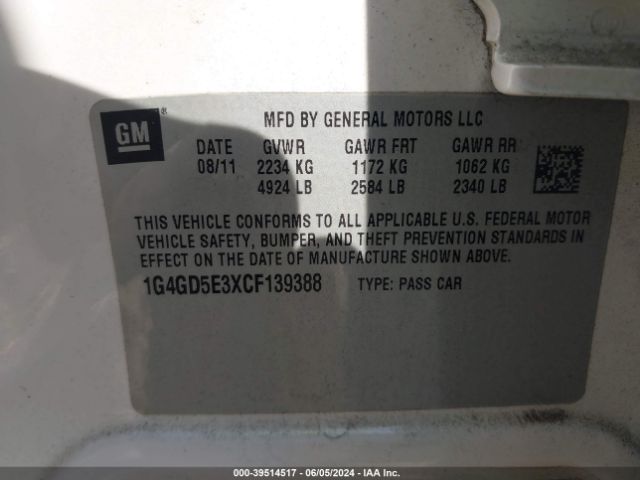 Photo 8 VIN: 1G4GD5E3XCF139388 - BUICK LACROSSE 