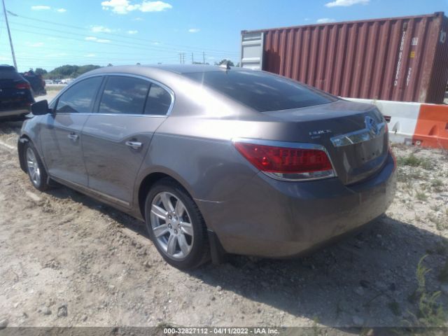 Photo 2 VIN: 1G4GD5ED2BF189323 - BUICK LACROSSE 