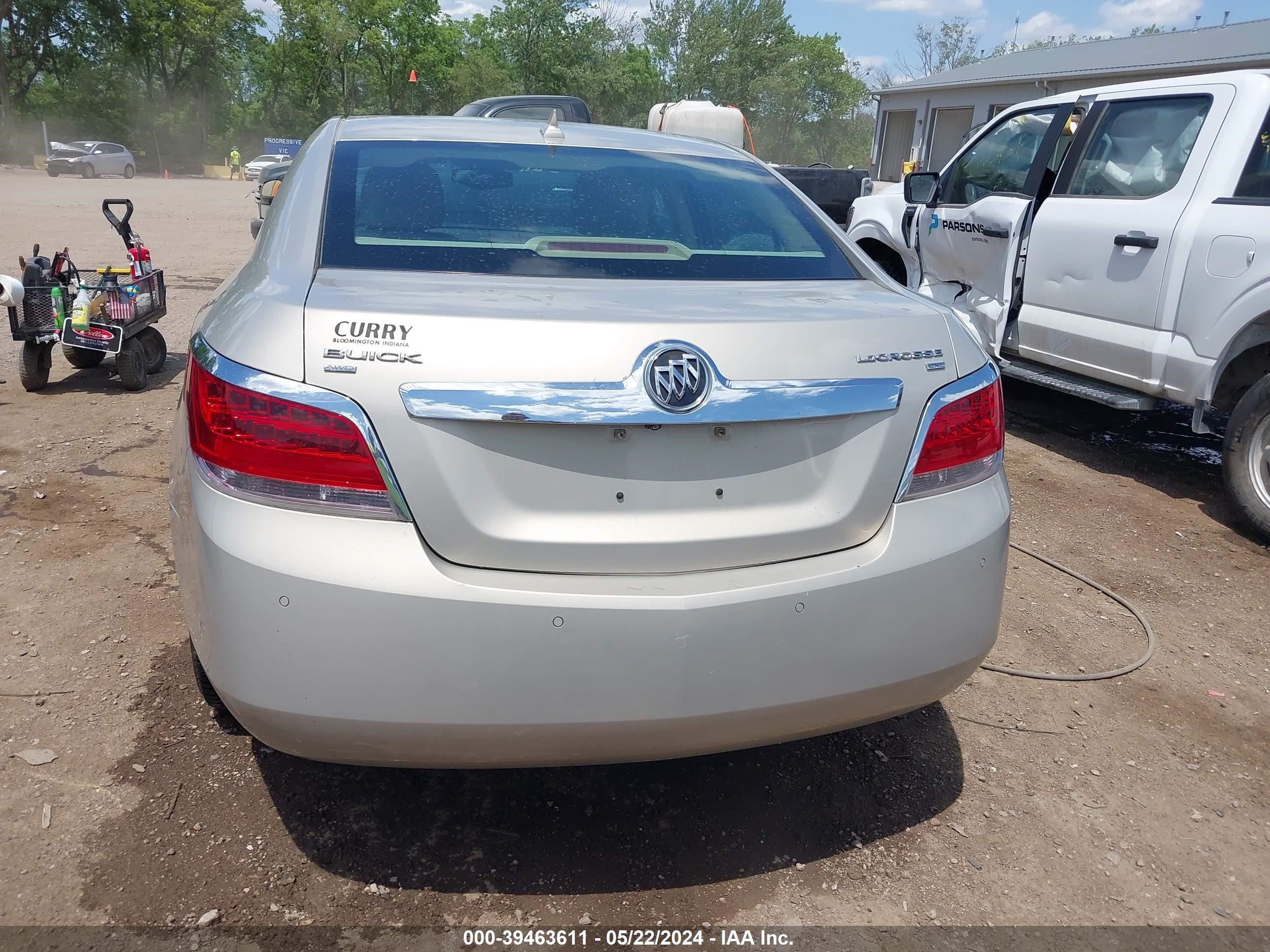 Photo 16 VIN: 1G4GD5ED4BF247626 - BUICK LACROSSE 