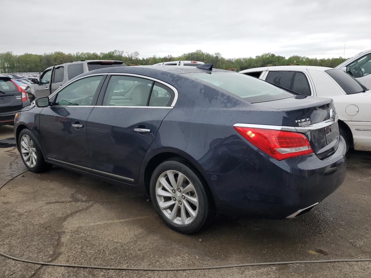 Photo 1 VIN: 1G4GD5G30GF181104 - BUICK LACROSSE 