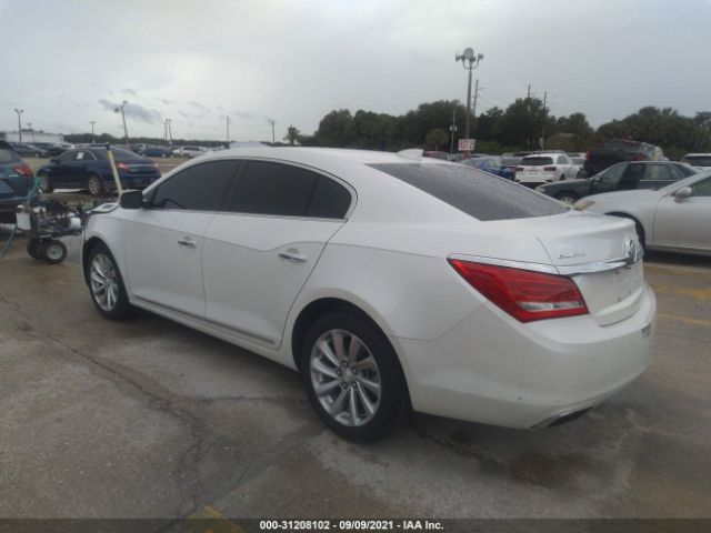 Photo 2 VIN: 1G4GD5G34GF162281 - BUICK LACROSSE 