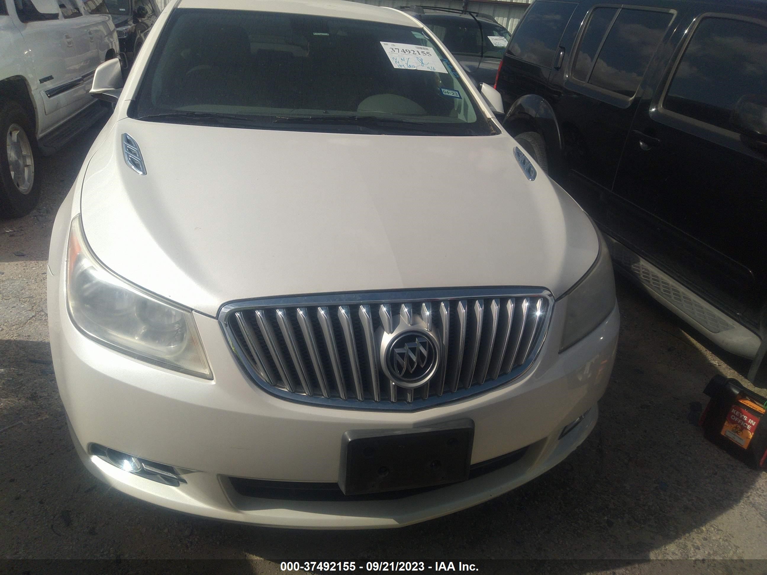 Photo 5 VIN: 1G4GE5ED0BF164711 - BUICK LACROSSE 