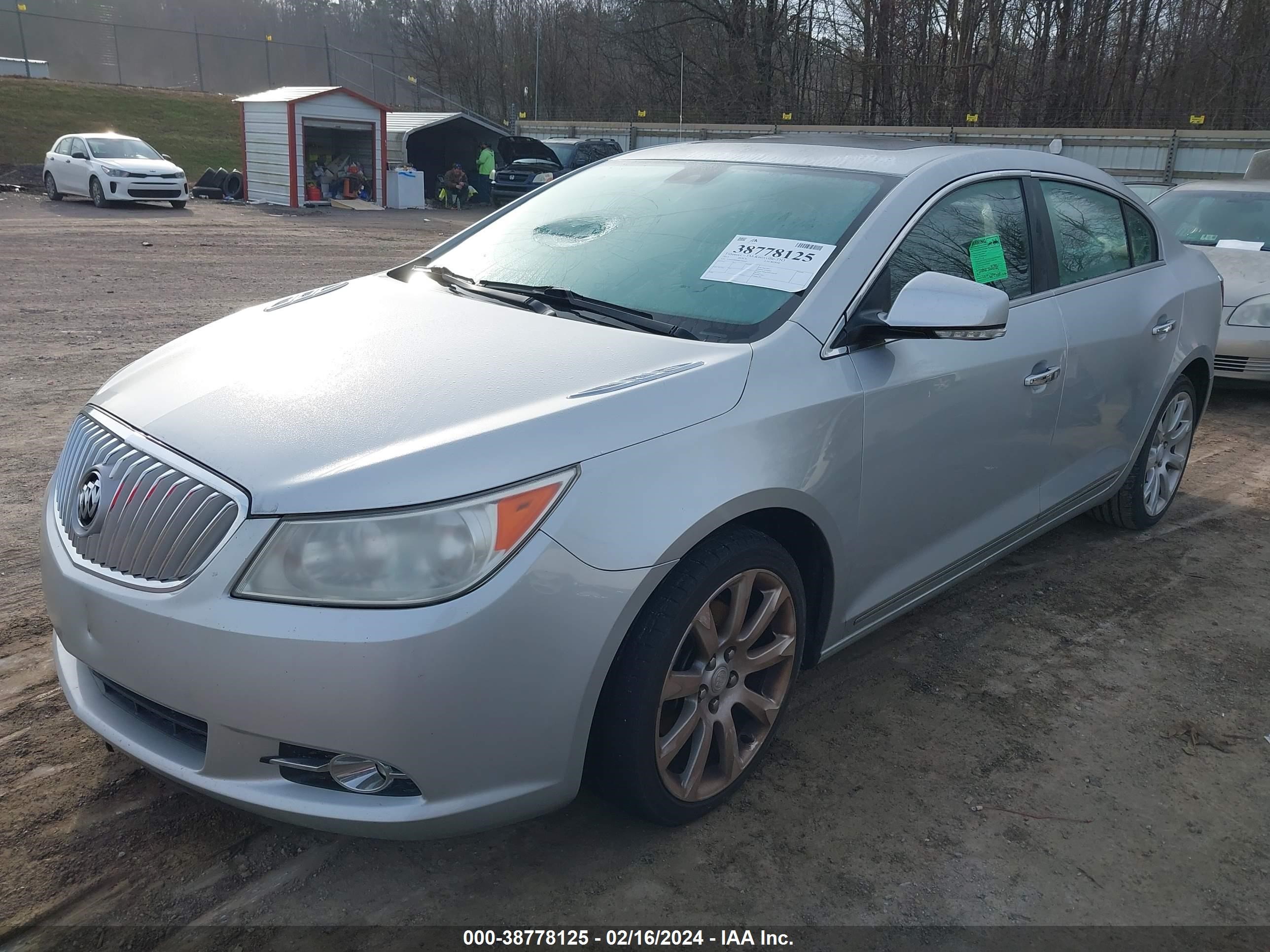 Photo 1 VIN: 1G4GE5ED0BF296495 - BUICK LACROSSE 