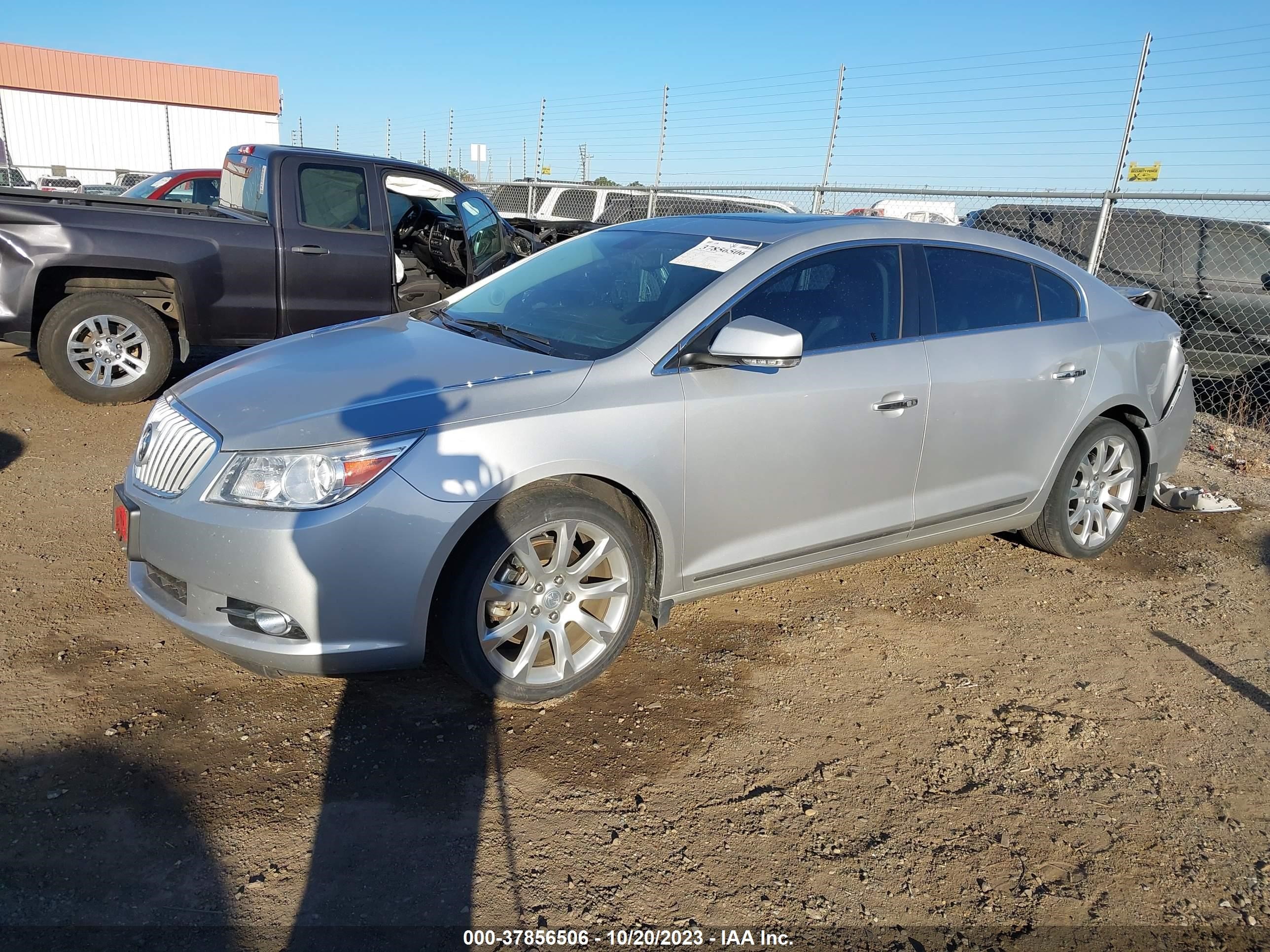 Photo 1 VIN: 1G4GE5ED1BF173904 - BUICK LACROSSE 