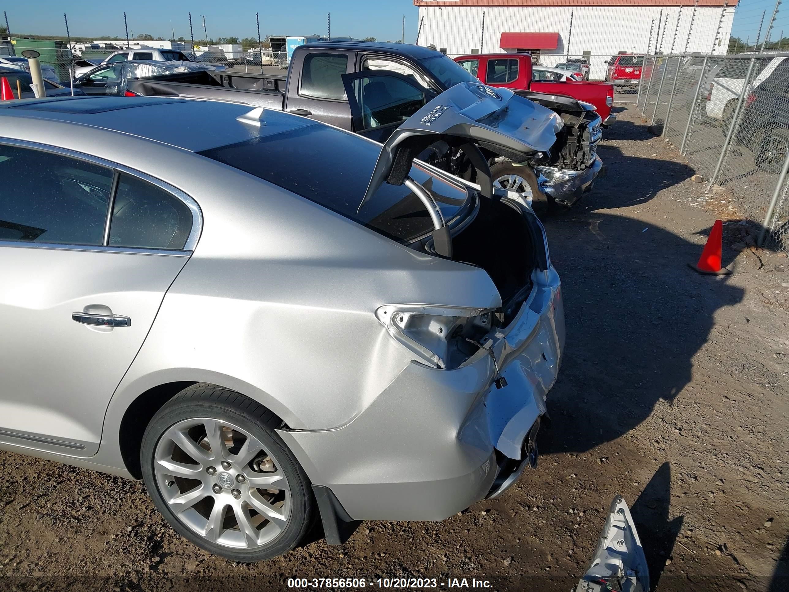 Photo 5 VIN: 1G4GE5ED1BF173904 - BUICK LACROSSE 