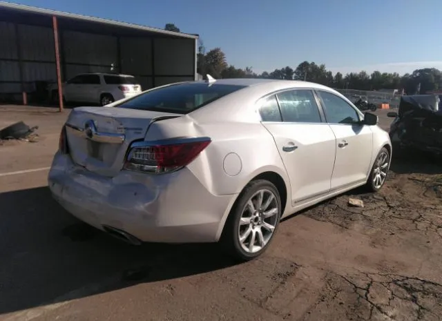 Photo 3 VIN: 1G4GE5ED2BF393035 - BUICK LACROSSE 