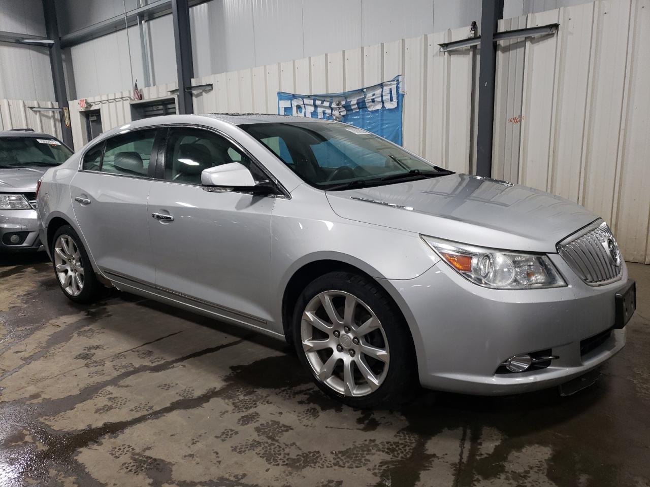 Photo 3 VIN: 1G4GE5ED4BF133672 - BUICK LACROSSE 