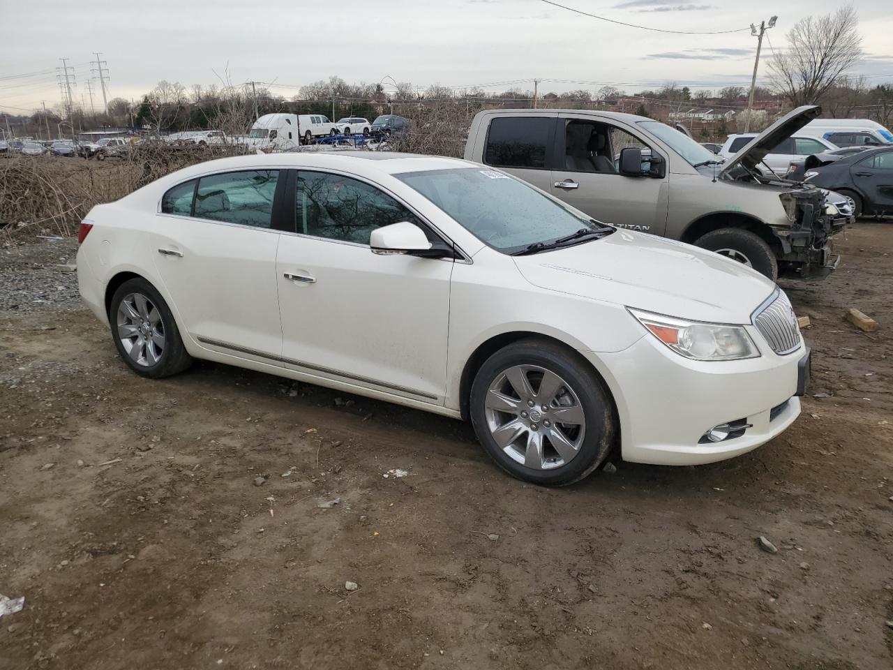 Photo 3 VIN: 1G4GE5ED6BF149825 - BUICK LACROSSE 