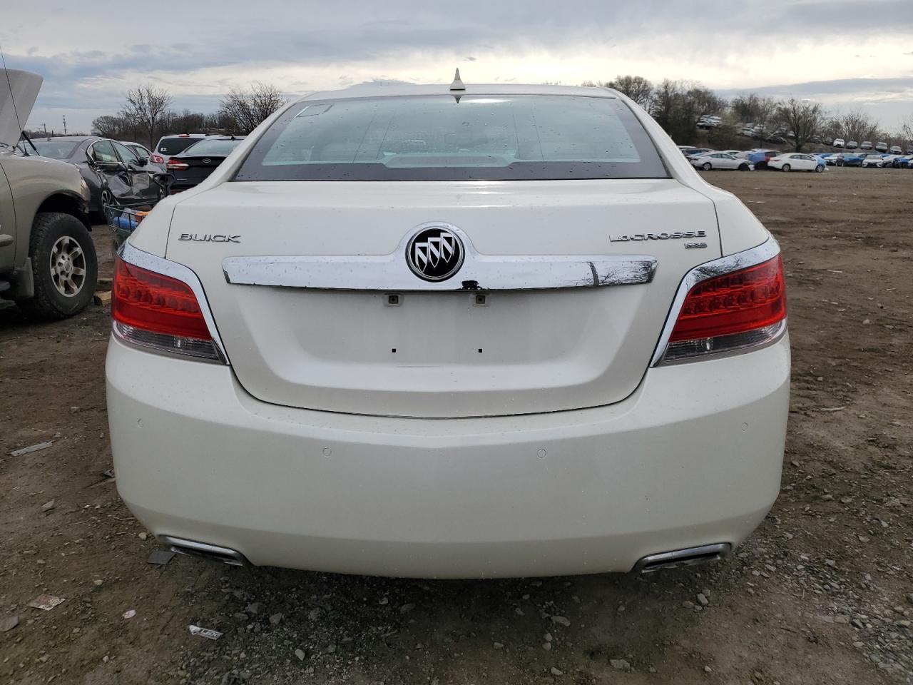 Photo 5 VIN: 1G4GE5ED6BF149825 - BUICK LACROSSE 