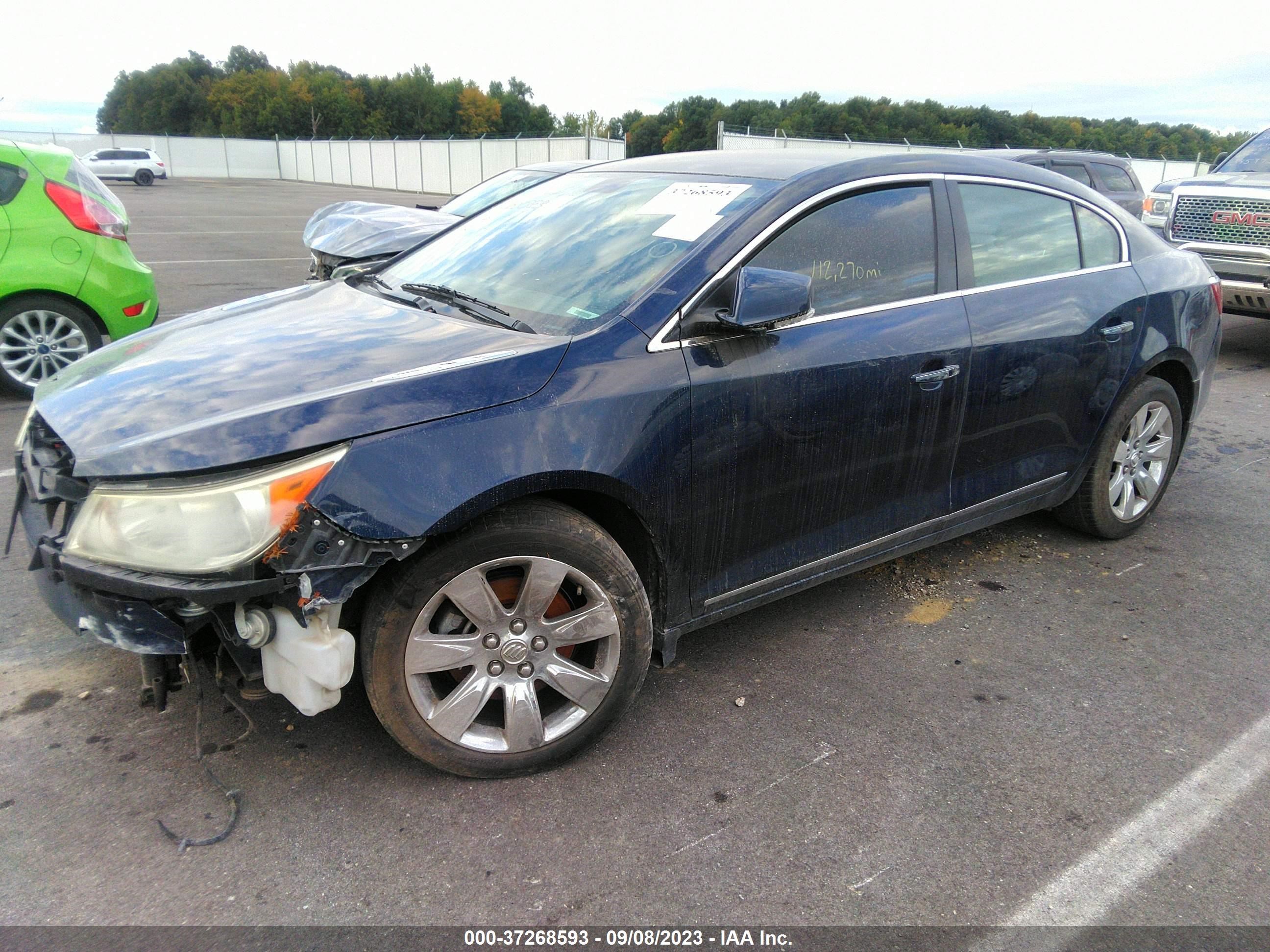 Photo 1 VIN: 1G4GE5ED6BF257300 - BUICK LACROSSE 