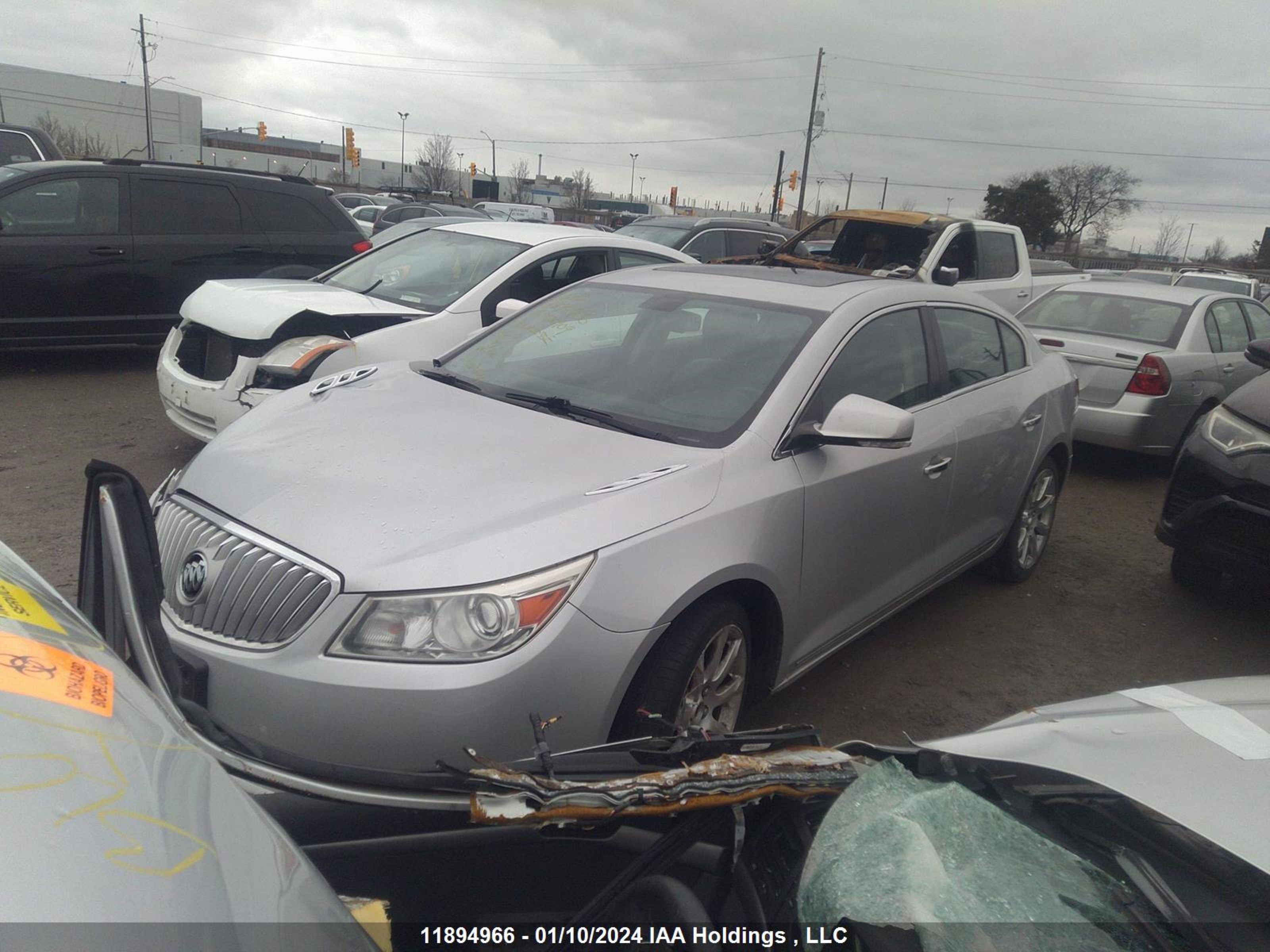 Photo 1 VIN: 1G4GE5ED6BF286909 - BUICK LACROSSE 