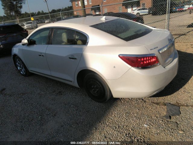 Photo 2 VIN: 1G4GE5ED8BF256682 - BUICK LACROSSE 