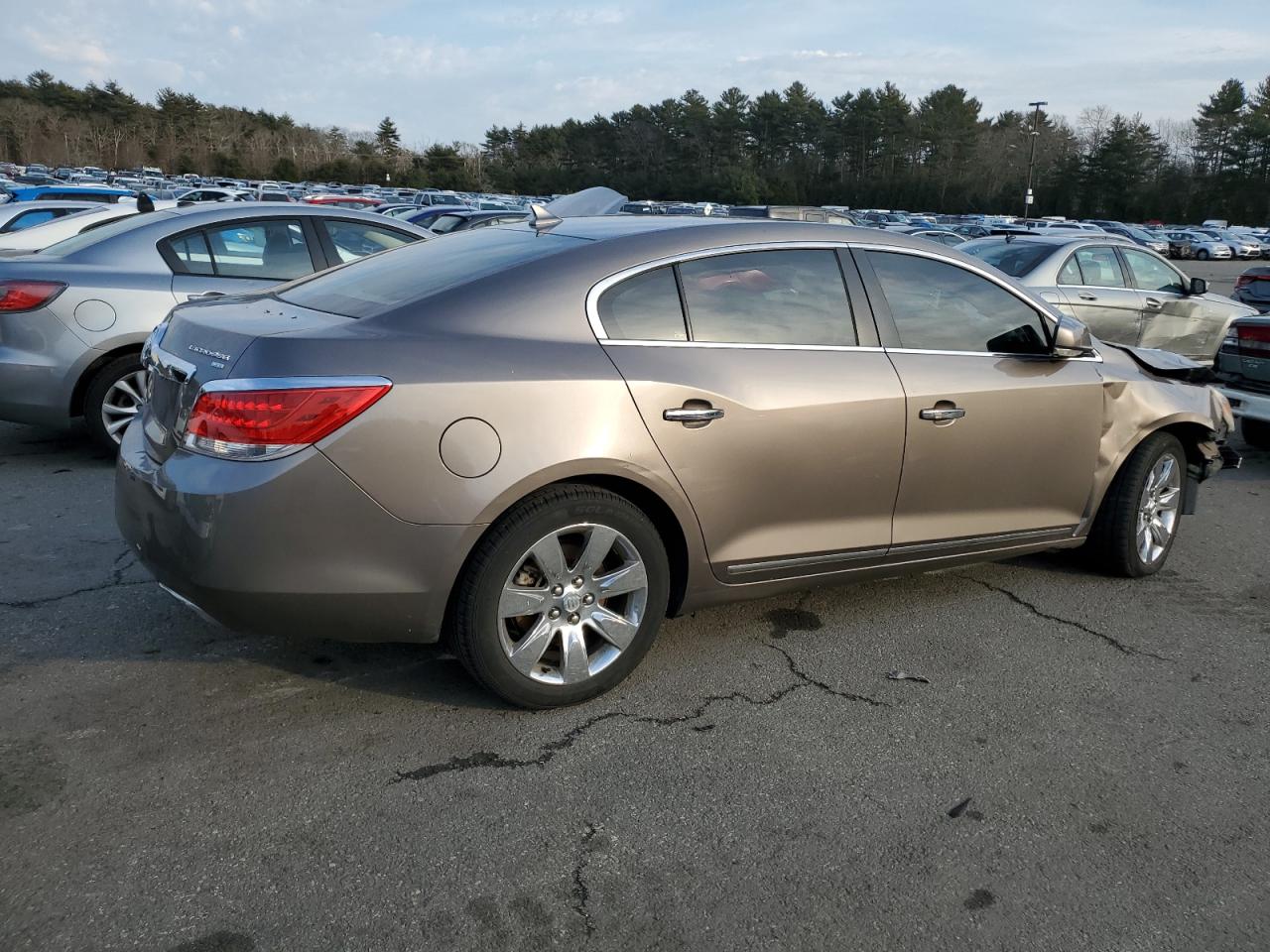 Photo 2 VIN: 1G4GE5EV3AF316679 - BUICK LACROSSE 