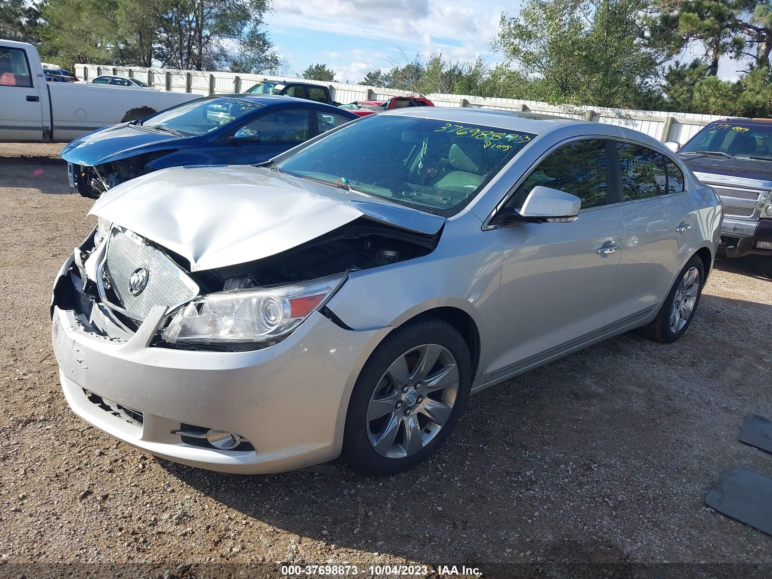 Photo 1 VIN: 1G4GE5GD2BF167784 - BUICK LACROSSE 