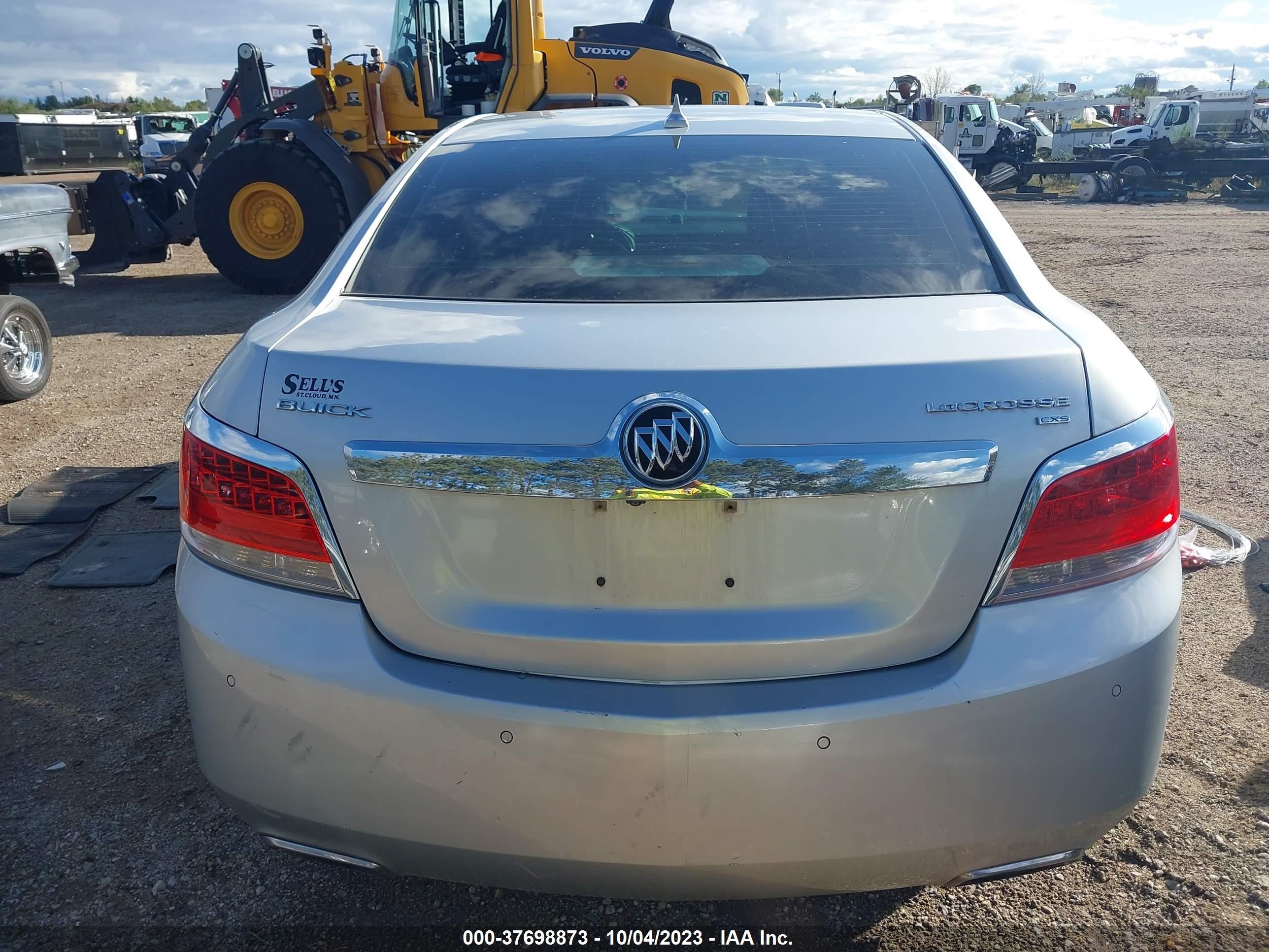 Photo 15 VIN: 1G4GE5GD2BF167784 - BUICK LACROSSE 