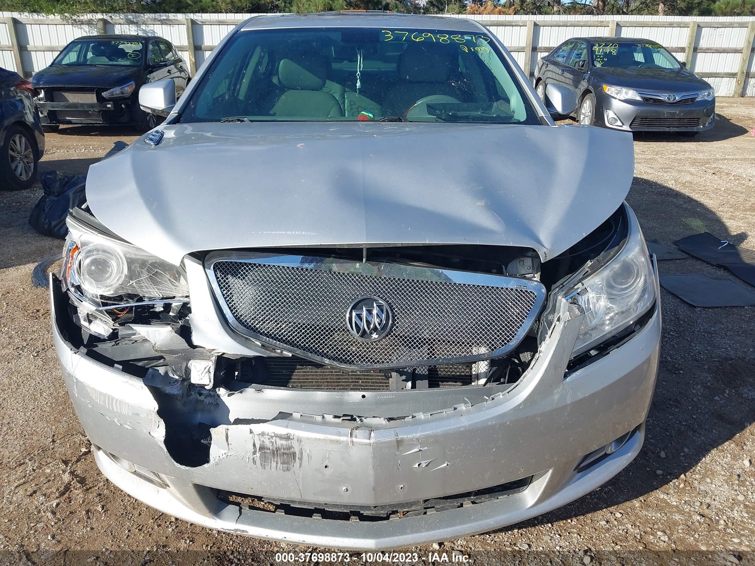 Photo 5 VIN: 1G4GE5GD2BF167784 - BUICK LACROSSE 