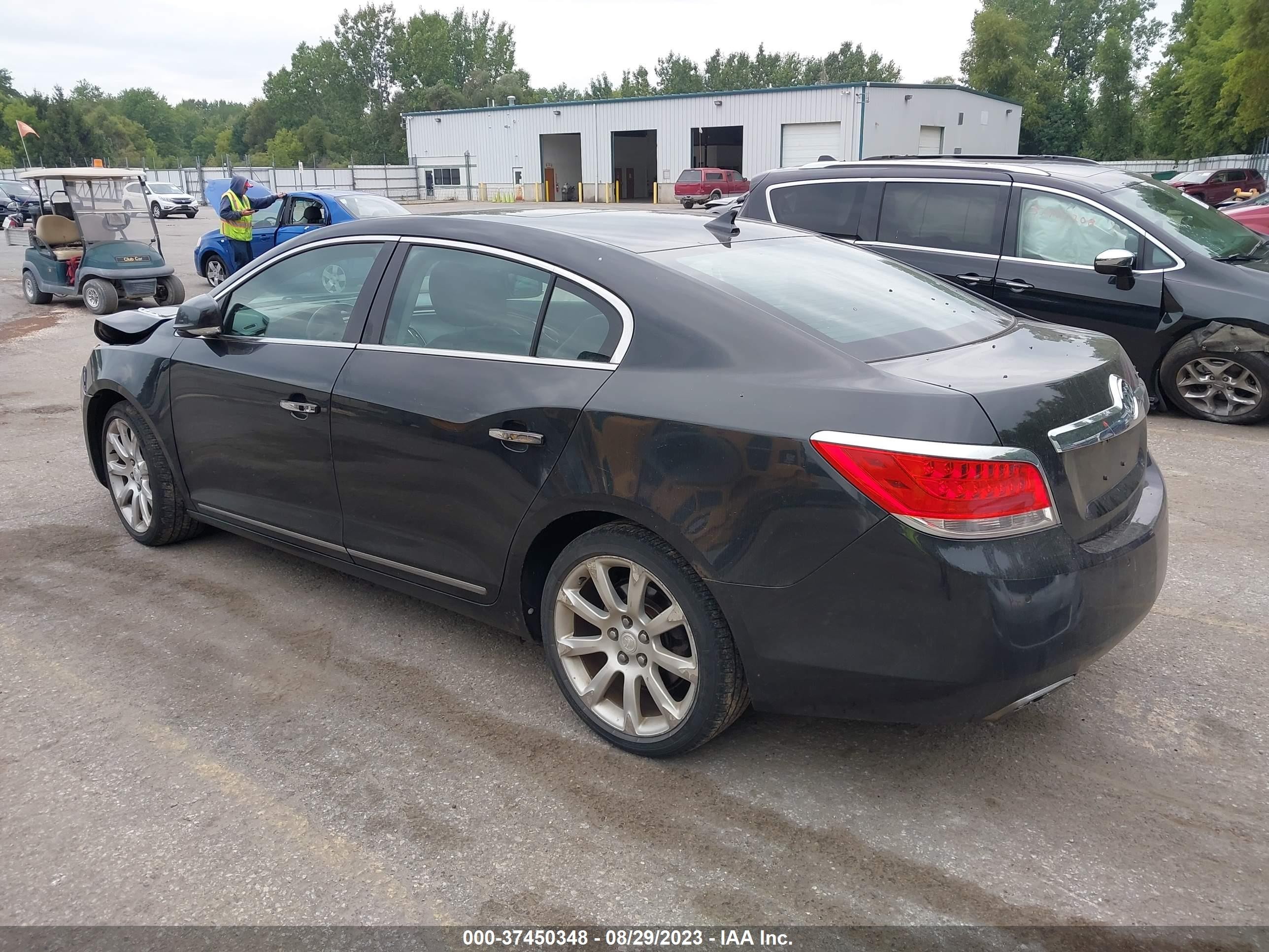 Photo 2 VIN: 1G4GE5GD5BF391115 - BUICK LACROSSE 