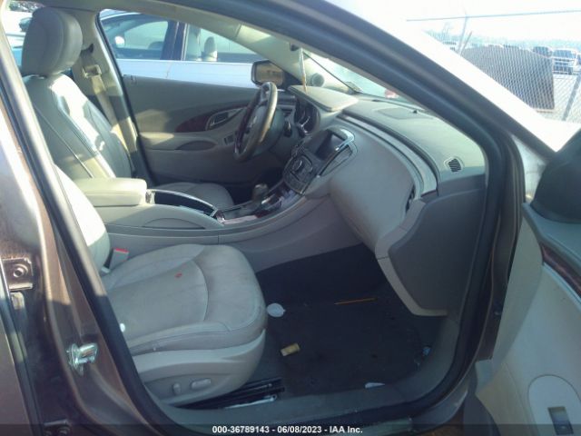 Photo 4 VIN: 1G4GE5GD9BF208590 - BUICK LACROSSE 