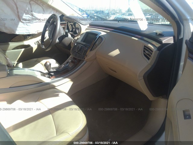 Photo 4 VIN: 1G4GE5GDXBF277806 - BUICK LACROSSE 