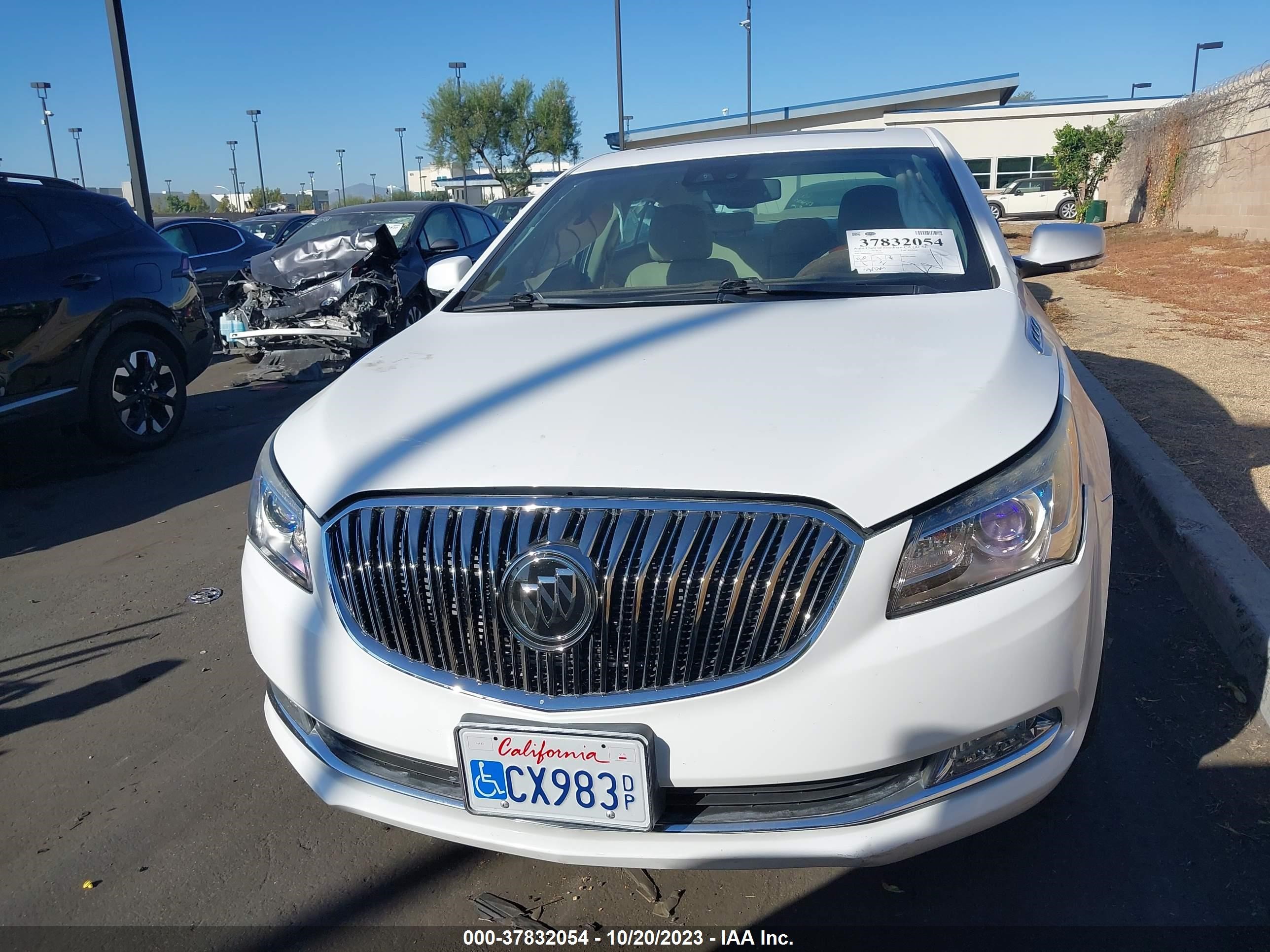 Photo 11 VIN: 1G4GF5G33FF146162 - BUICK LACROSSE 