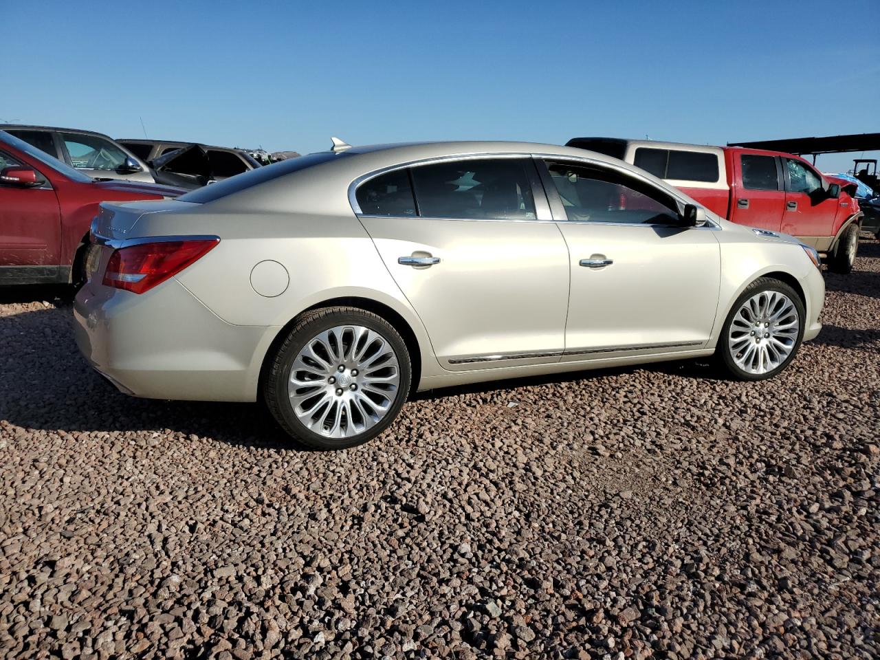 Photo 2 VIN: 1G4GF5G3XEF231000 - BUICK LACROSSE 