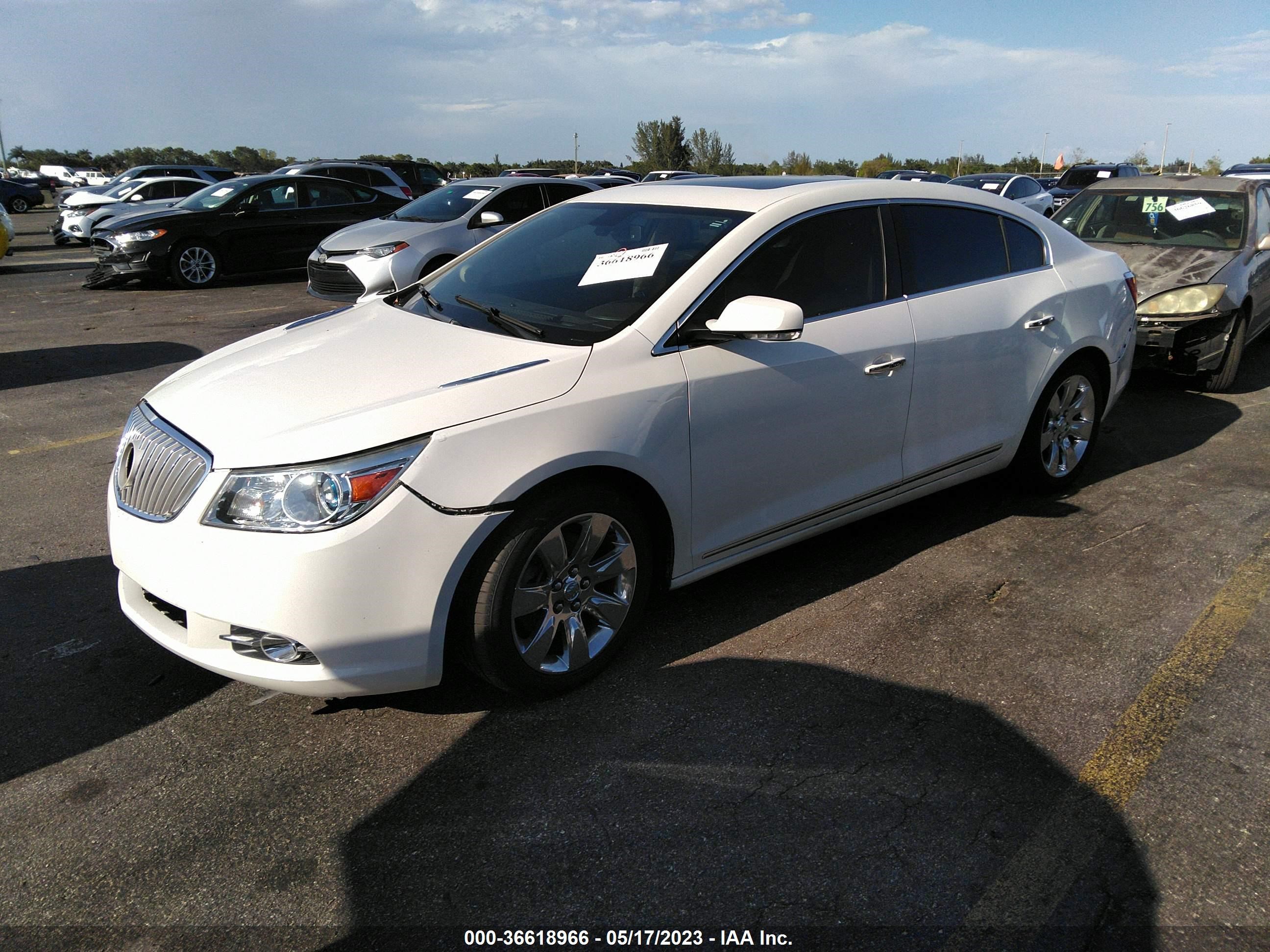 Photo 1 VIN: 1G4GH5E30DF282663 - BUICK LACROSSE 