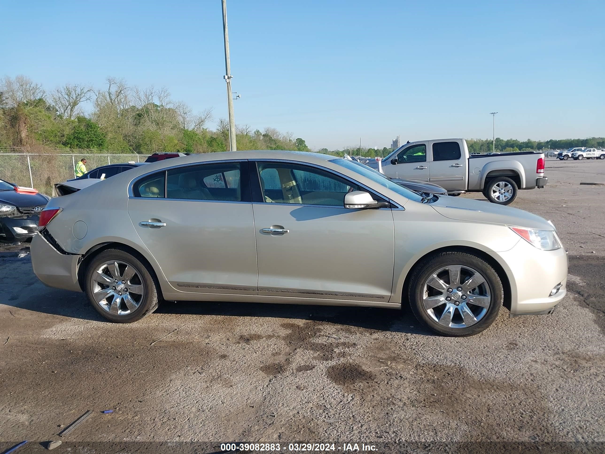 Photo 12 VIN: 1G4GH5E36DF169445 - BUICK LACROSSE 