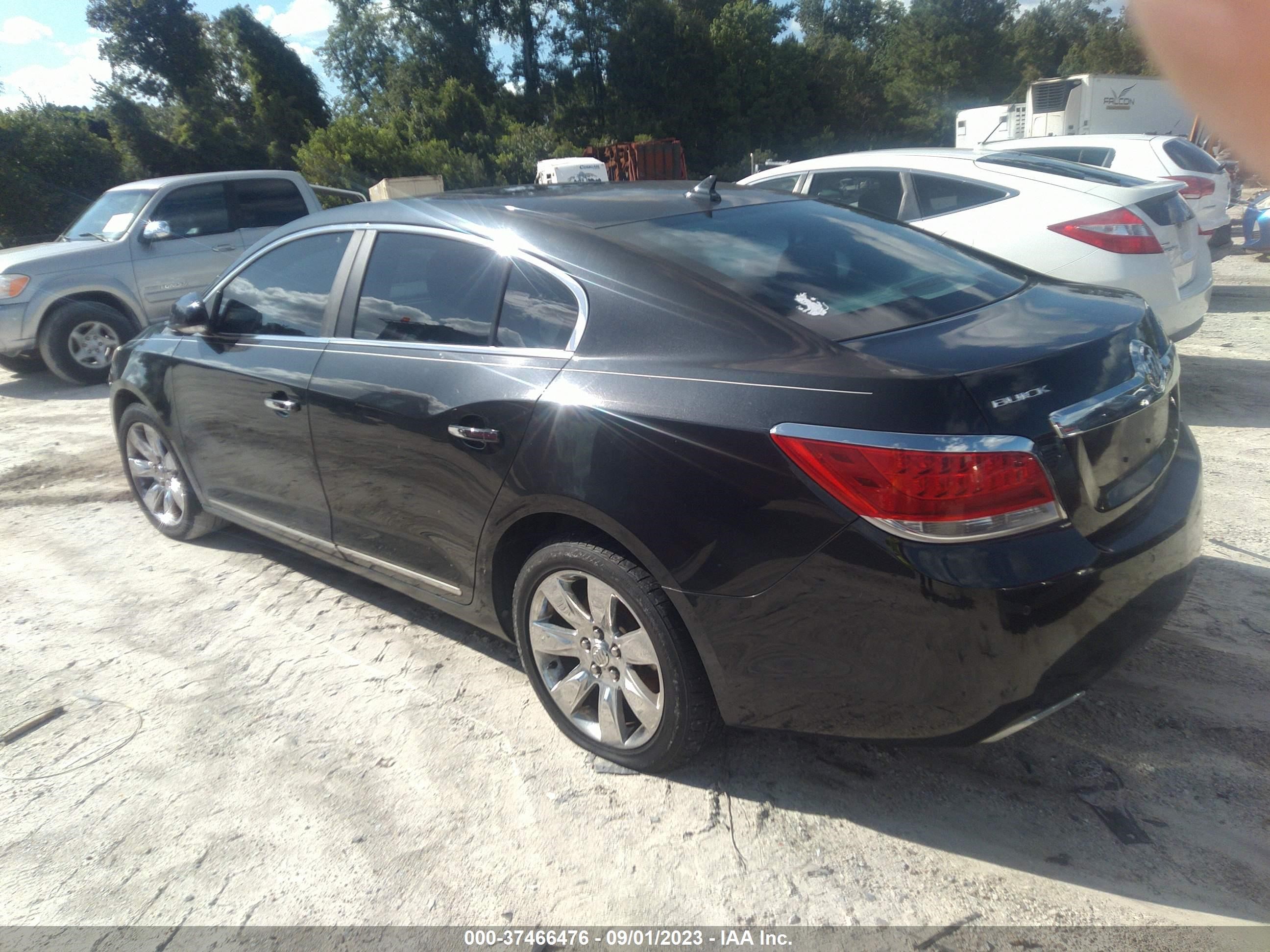 Photo 2 VIN: 1G4GH5E3XCF293460 - BUICK LACROSSE 