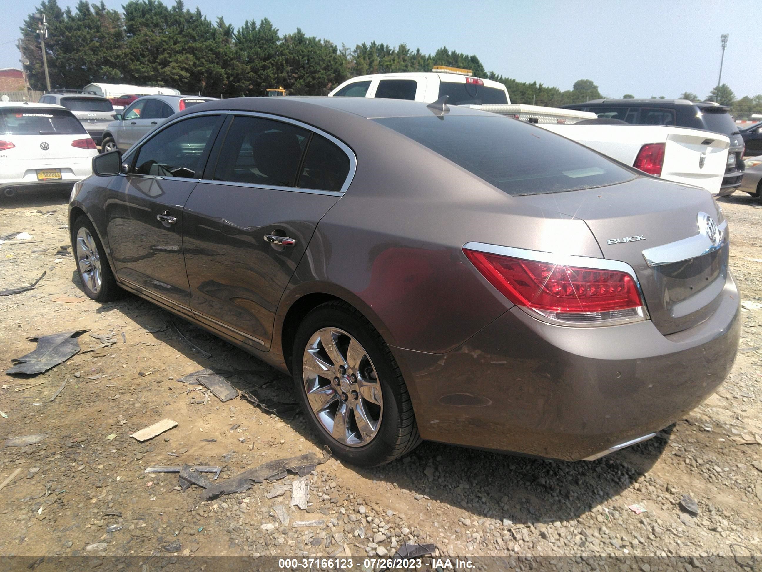 Photo 2 VIN: 1G4GH5G32CF139029 - BUICK LACROSSE 