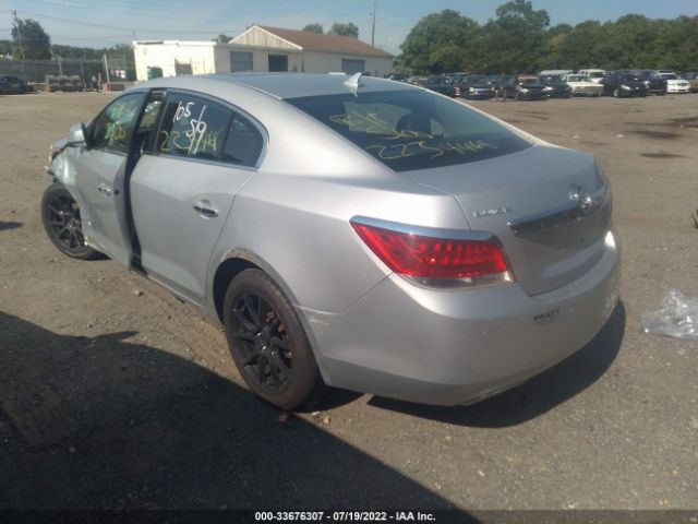 Photo 2 VIN: 1G4GJ5E30CF162025 - BUICK LACROSSE 