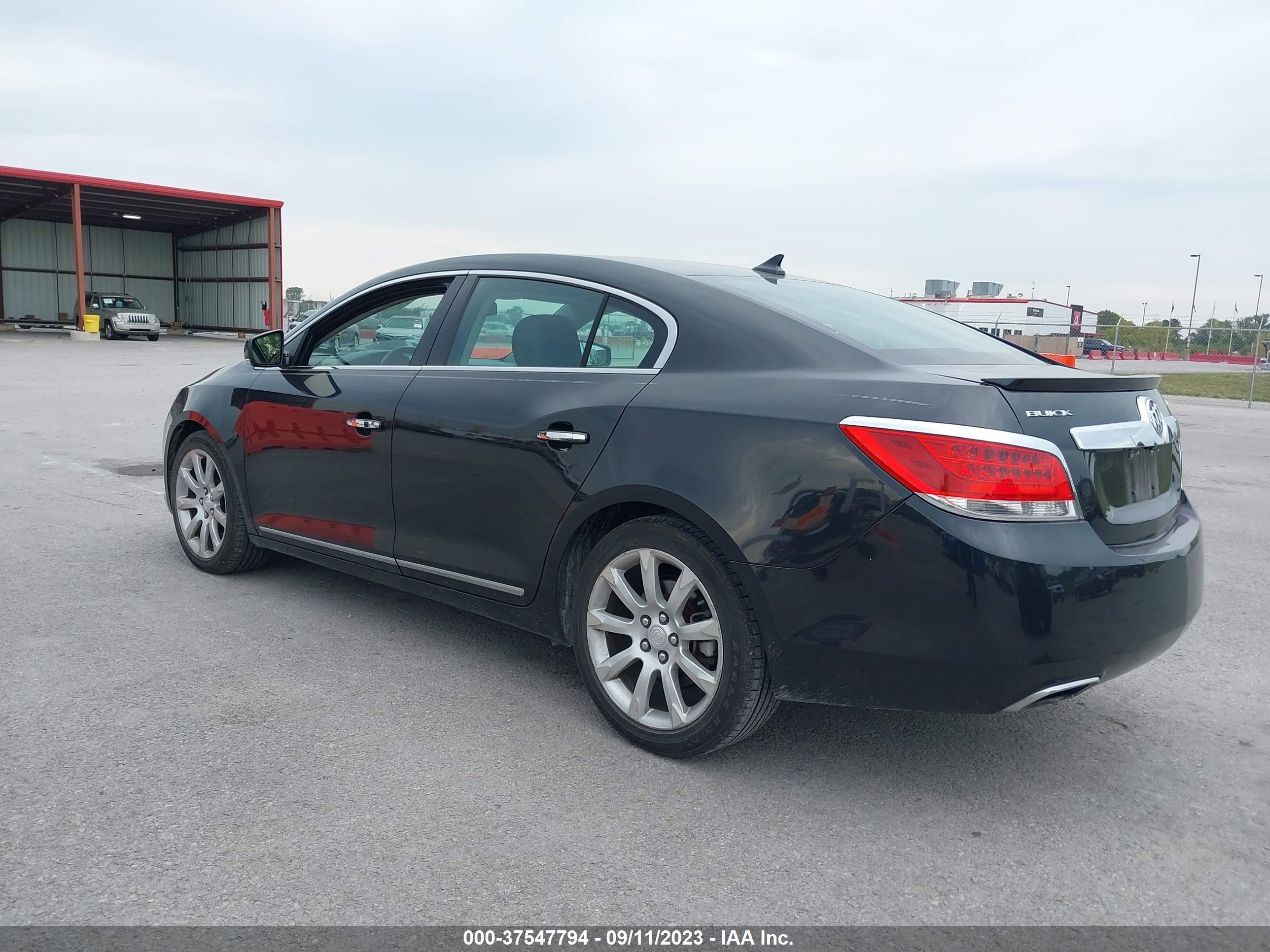 Photo 2 VIN: 1G4GJ5E36CF184045 - BUICK LACROSSE 